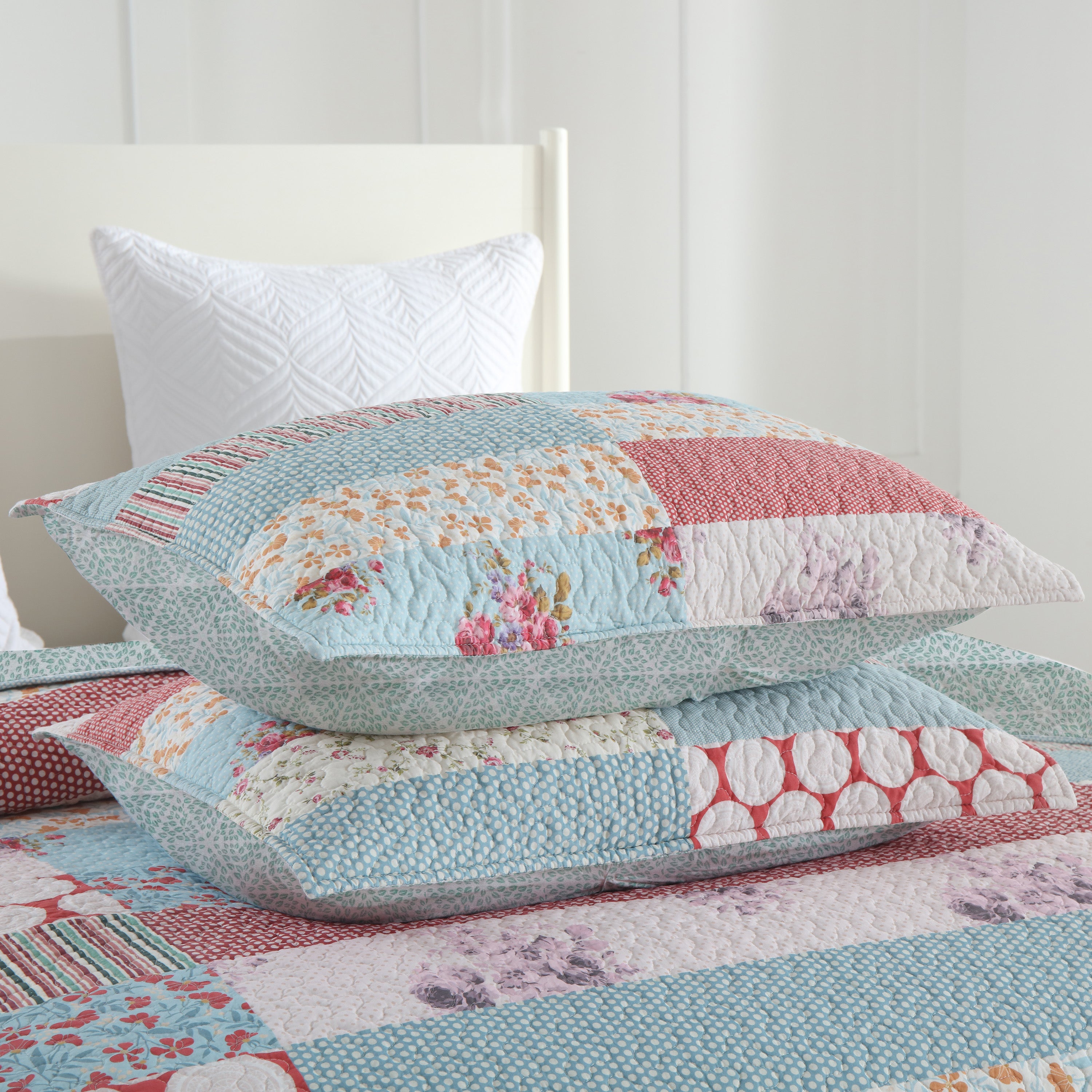 3 Piece Floral Patchwork Printed Quilt Bedspread Set BY331
