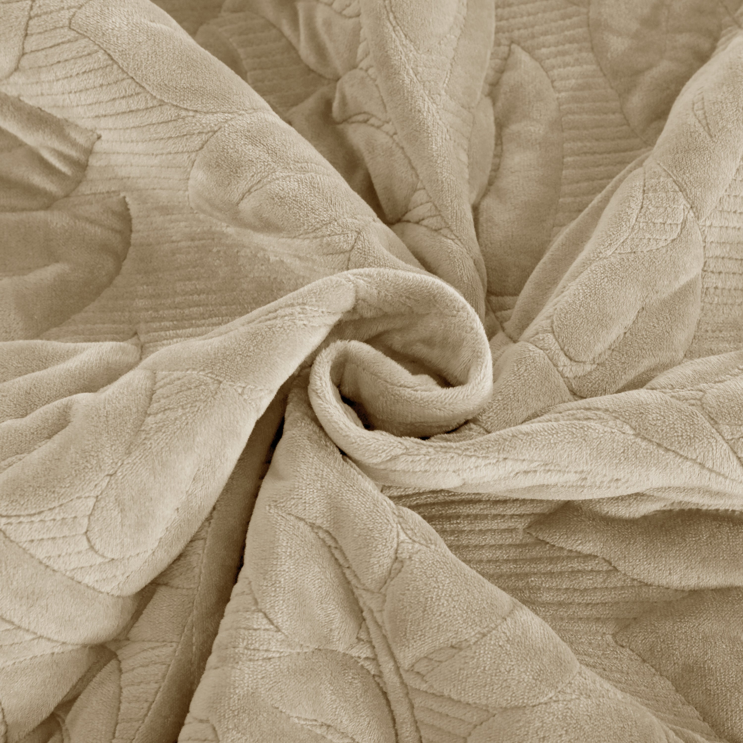 3 Piece Oversized Luxury Velvet Quilt Set Leaf Embroidered Bedspread