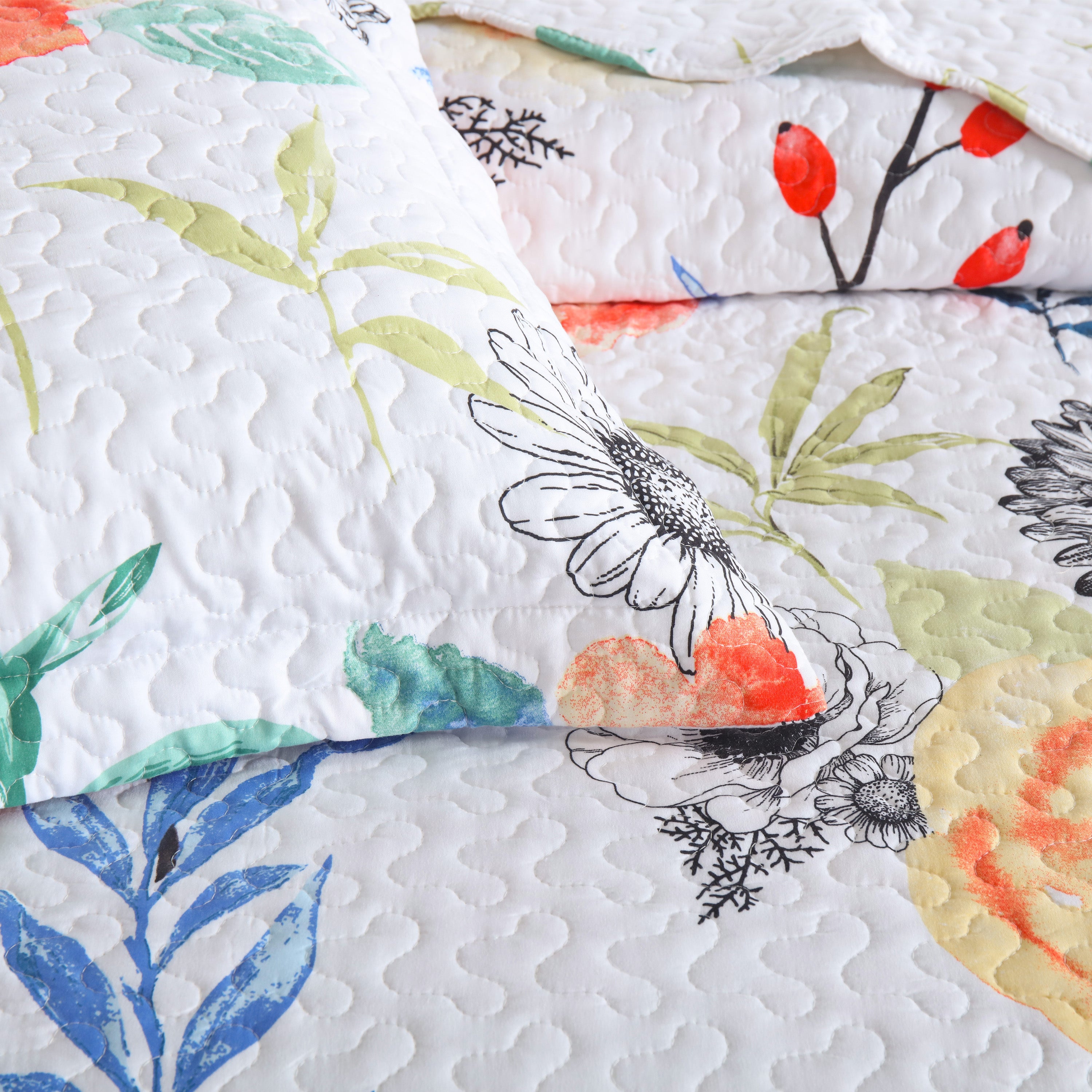 3 Piece Printed Floral Lightweight Quilt Bedspread Set BY209