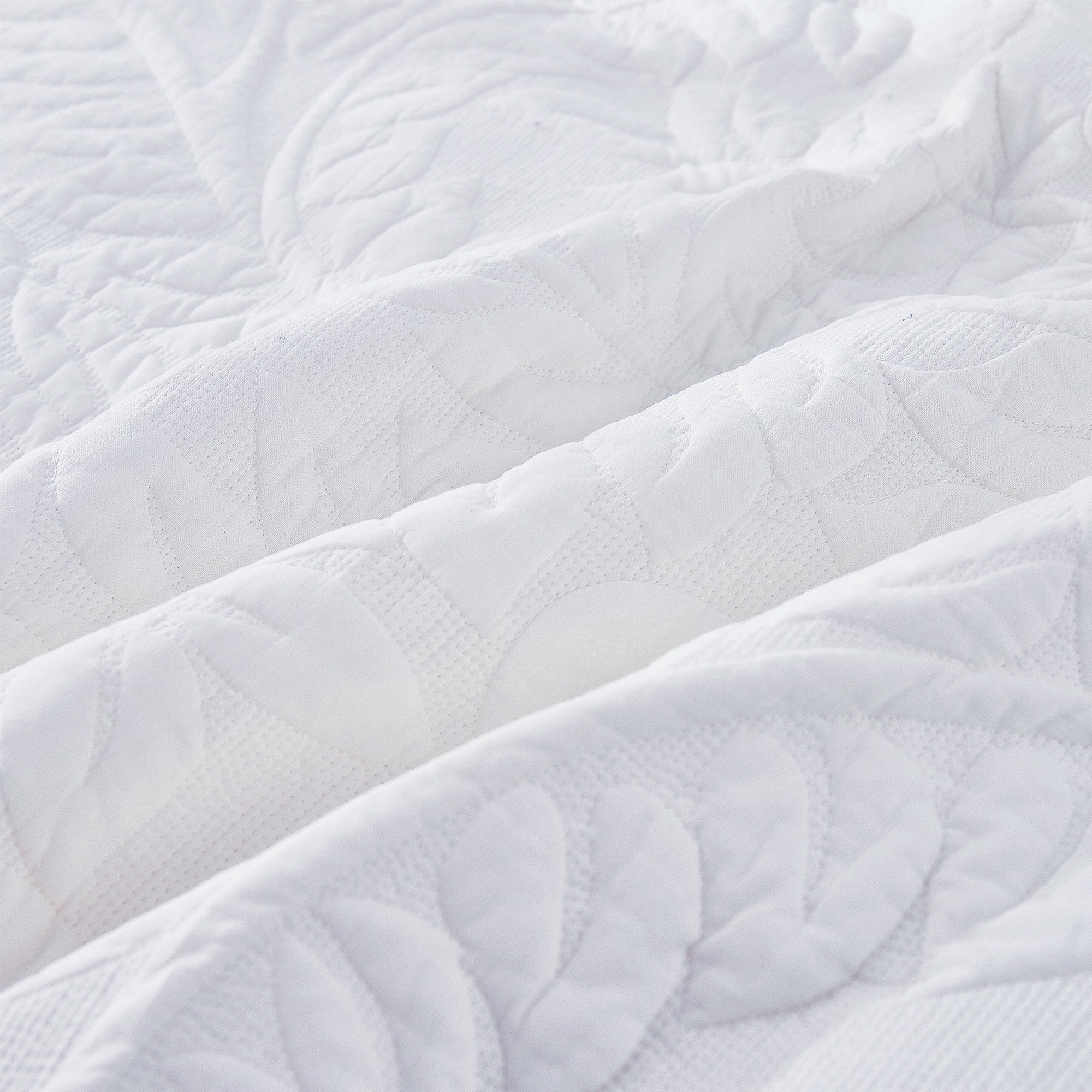 3 Piece 100% Cotton Embroidered Quilt Set – Botanical Farmhouse Bedspread