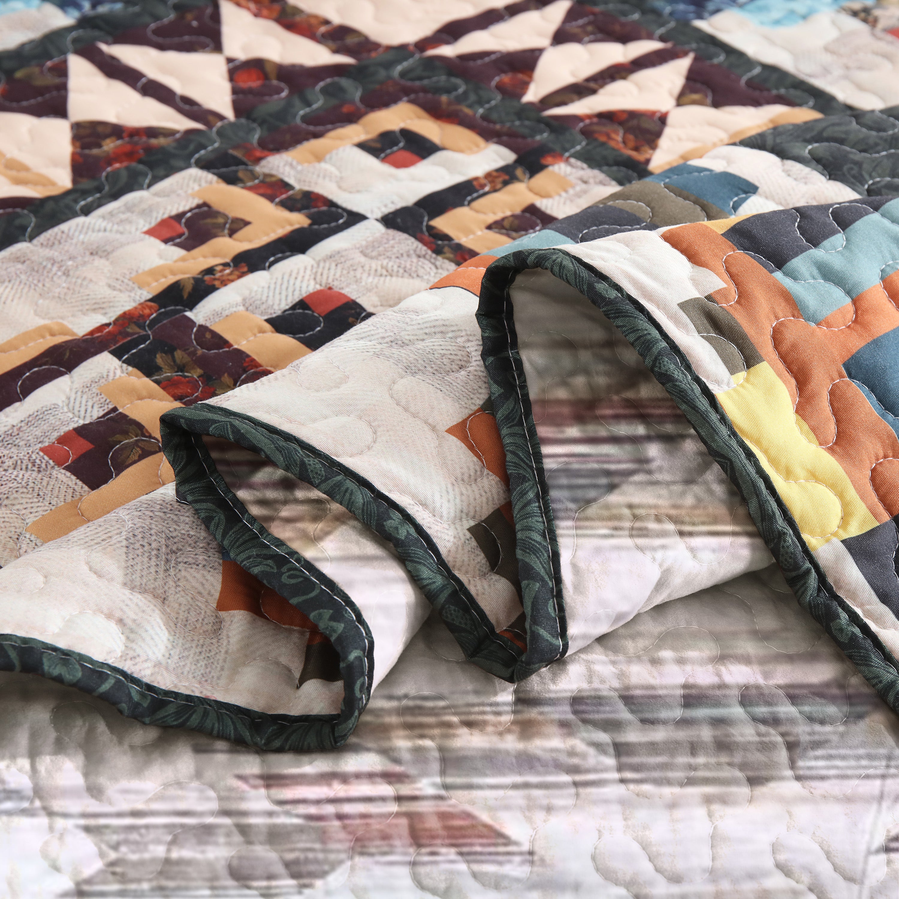 3 Piece Southwestern Lightweight Quilt Bedspread Set Maze Pattern B198