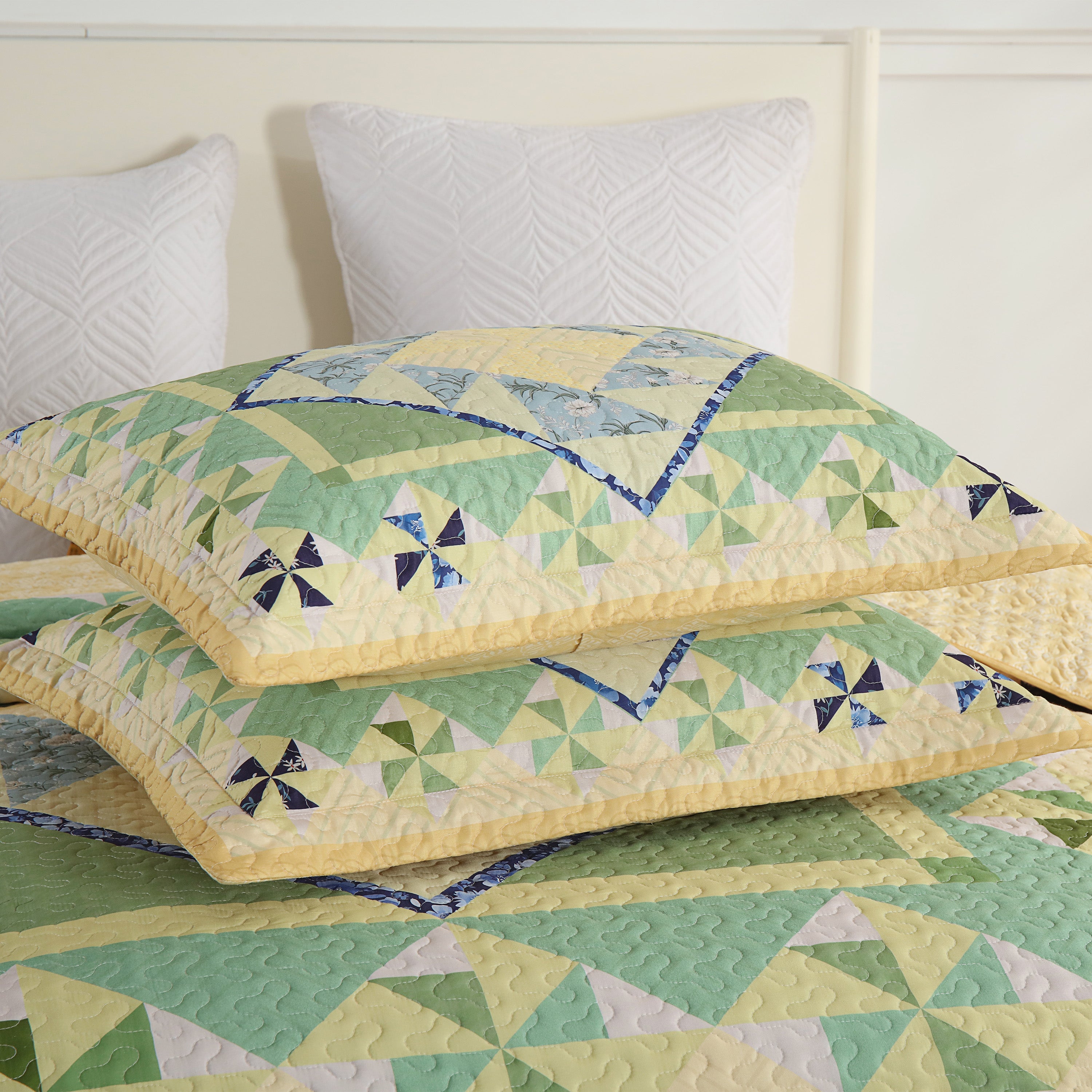 3 Piece Patchwork Quilt Set, Geometric Bedspread Lightweight B197