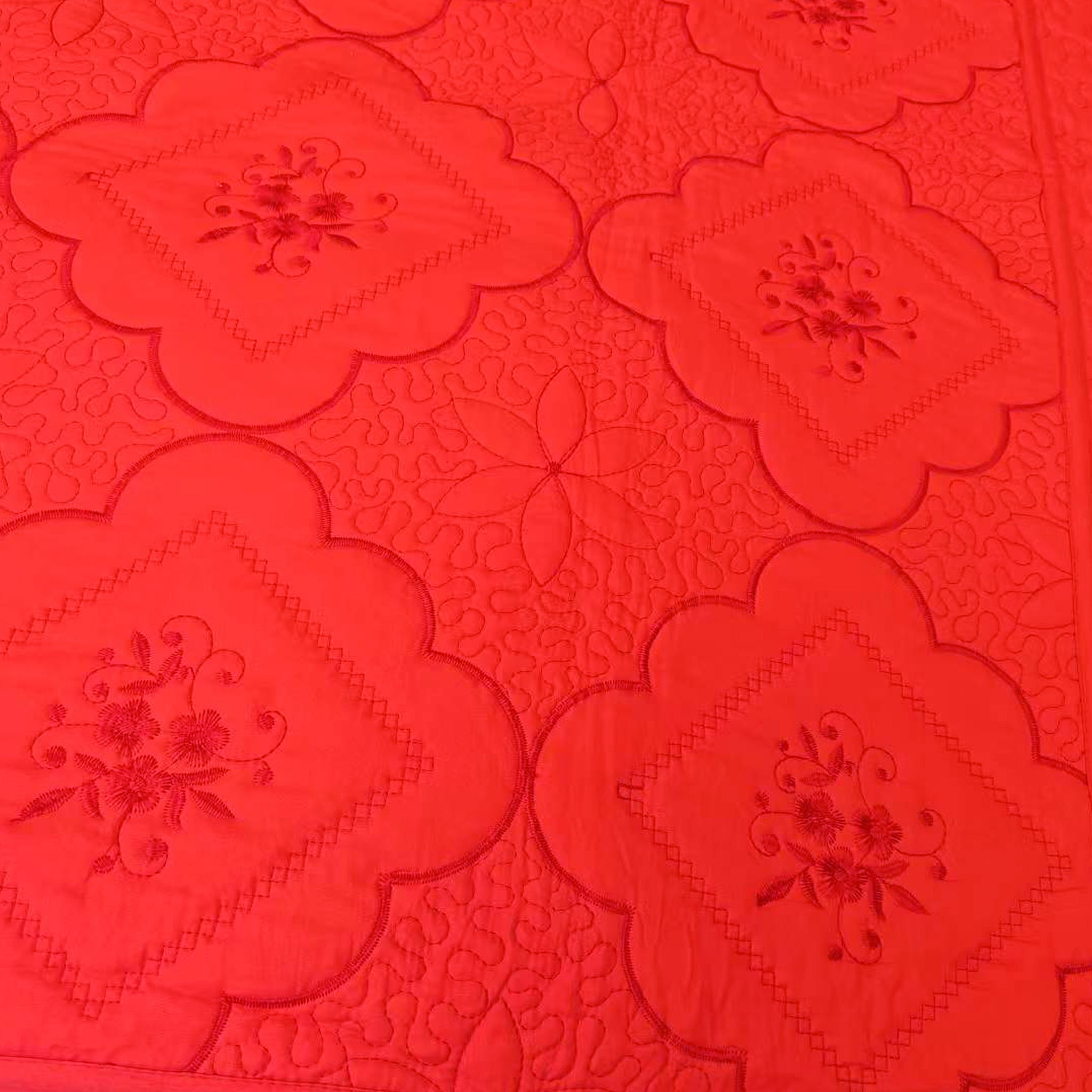 3 Piece Floral Embroidered Quilted Bedspread-Beautiful Stitching- Lightweight Bedspread Set Queen/King Size