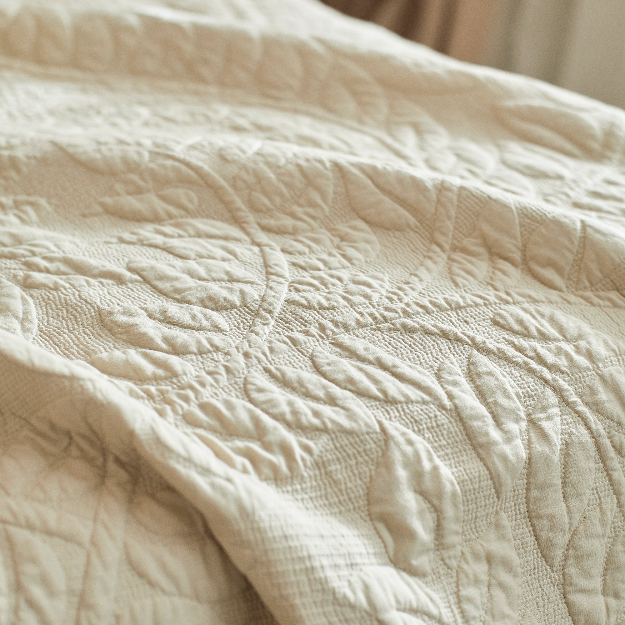 3 Piece 100% Cotton Quilt Set, Oversized Quilted Bedspread T