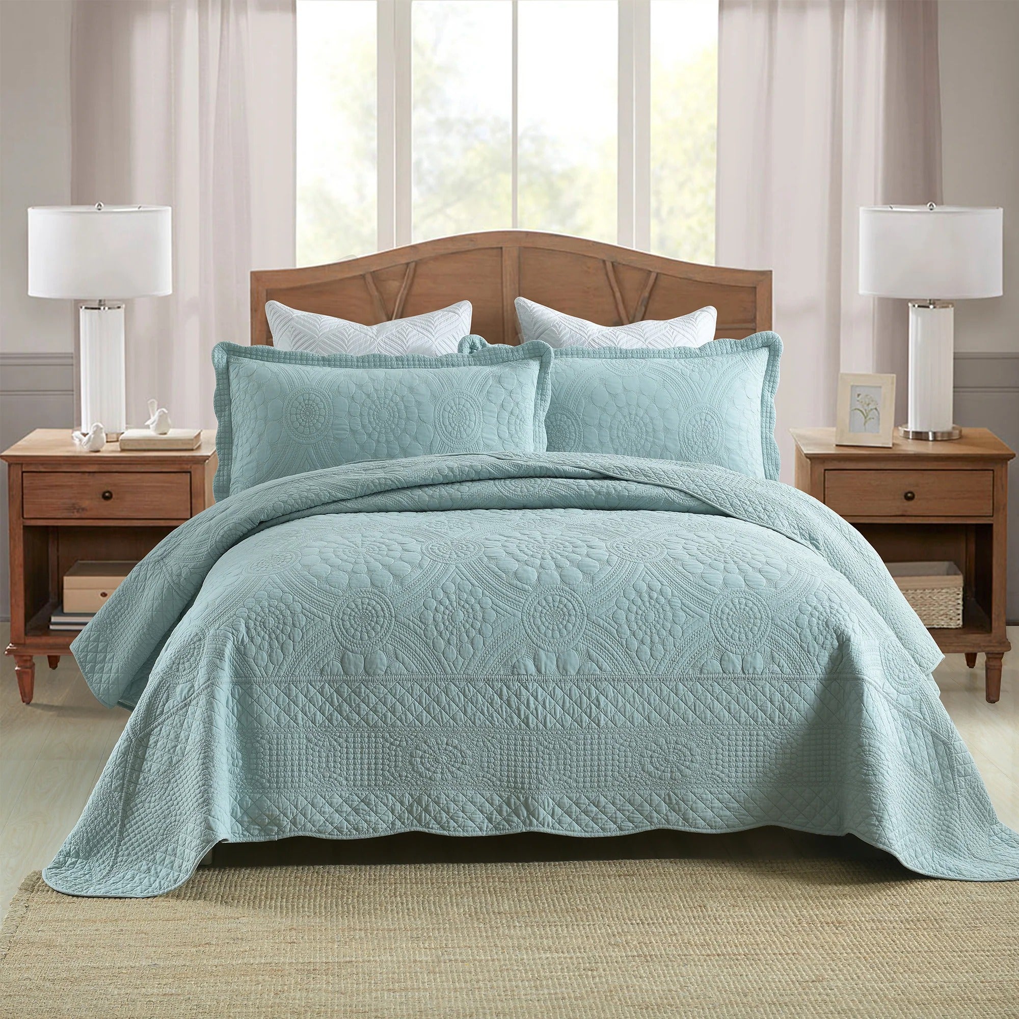 3 Piece 100% Cotton Embroidered Quilt Set – Elegant Matelassé Bedspread