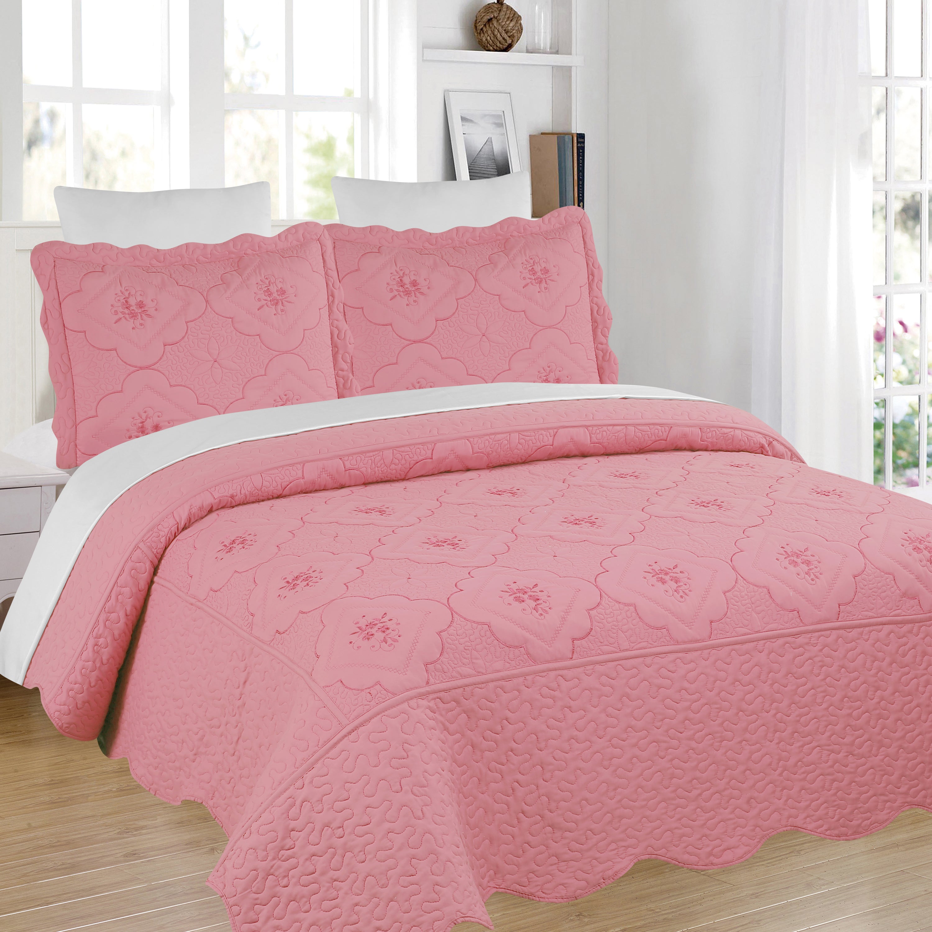 3 Piece Floral Embroidered Quilted Bedspread Set