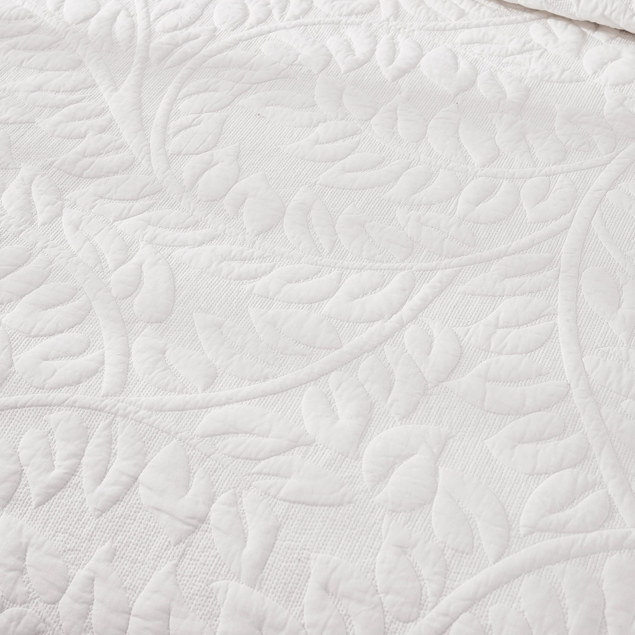 3 Pcs 100% Cotton Embroidered Quilt Bedspread Set, Queen & King Sizes