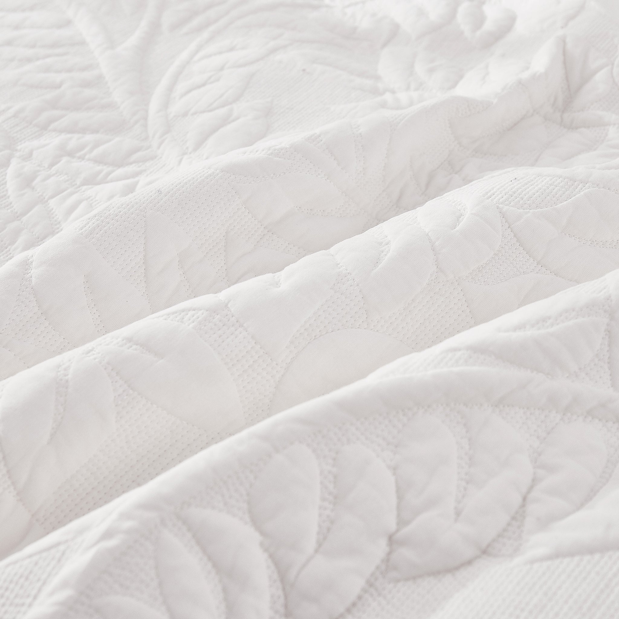 3 Pcs 100% Cotton Embroidered Quilt Bedspread Set, Queen & King Sizes