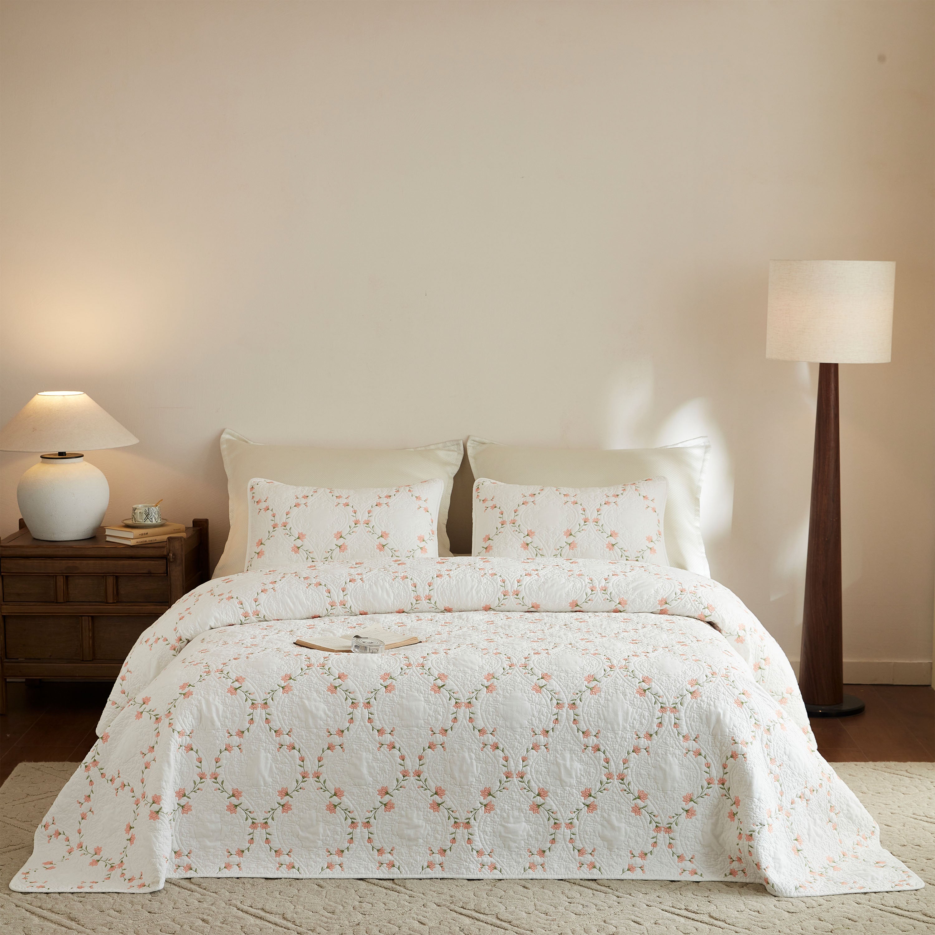 3 Piece 100% Cotton Embroidered Floral Quilt Set – Vintage Farmhouse Bedspread