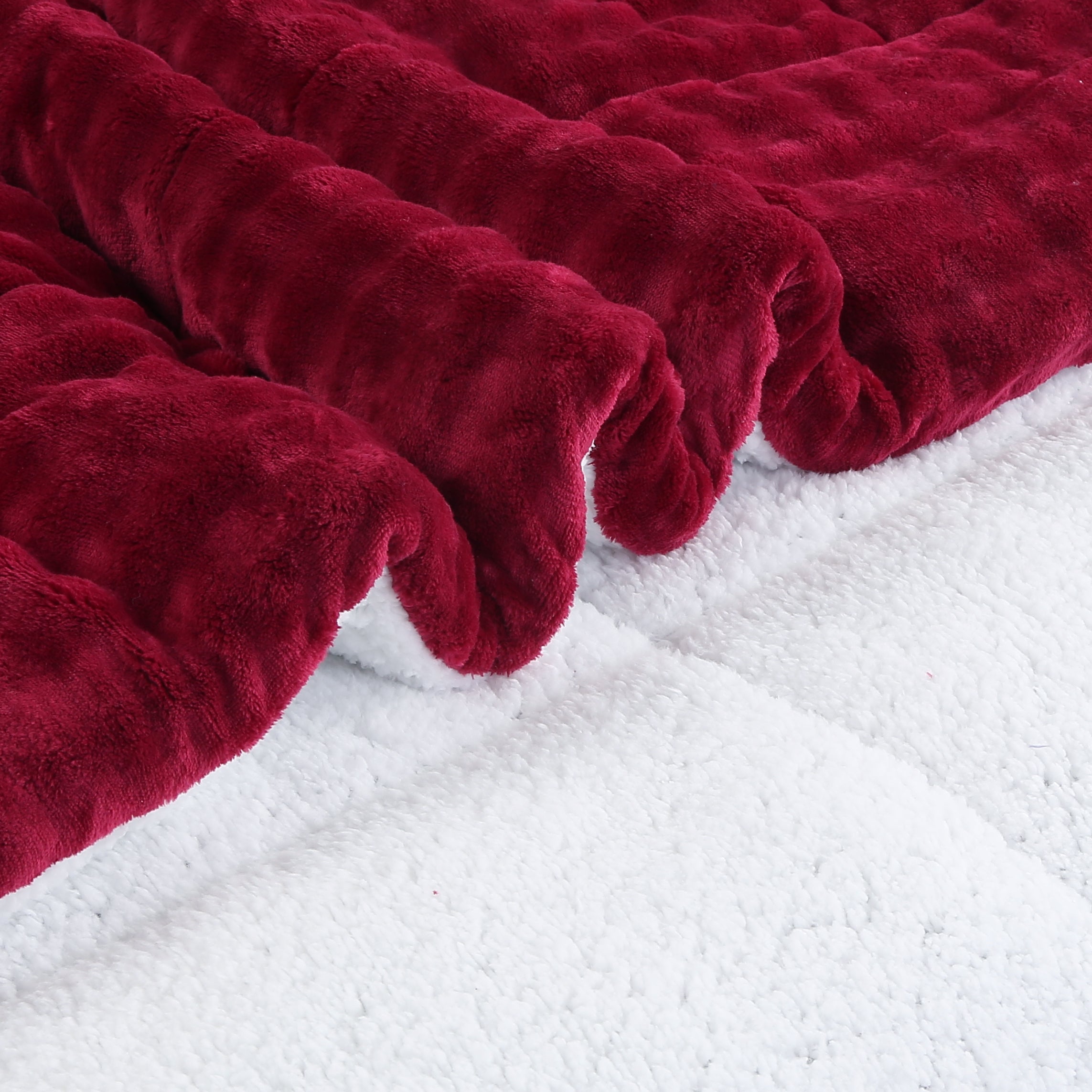 3 Piece Plush Flannel Comforter Set – Soft Bubble Velvet