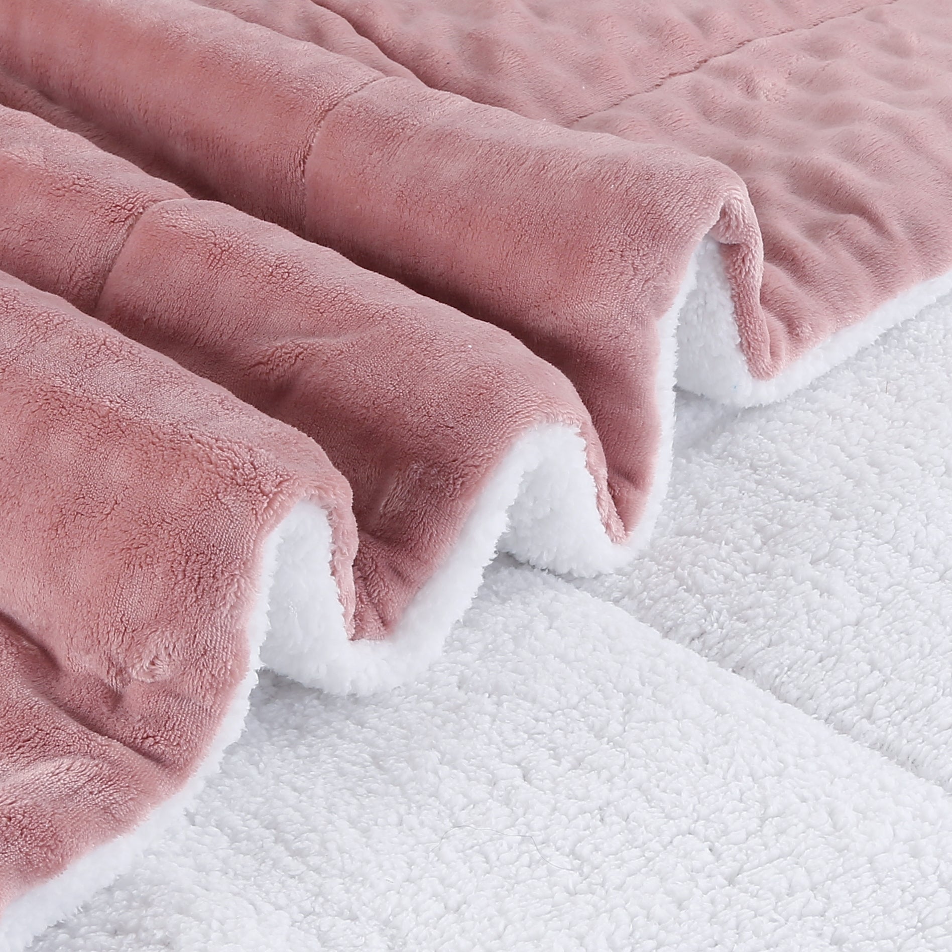 3 Piece Plush Flannel Comforter Set – Soft Bubble Velvet