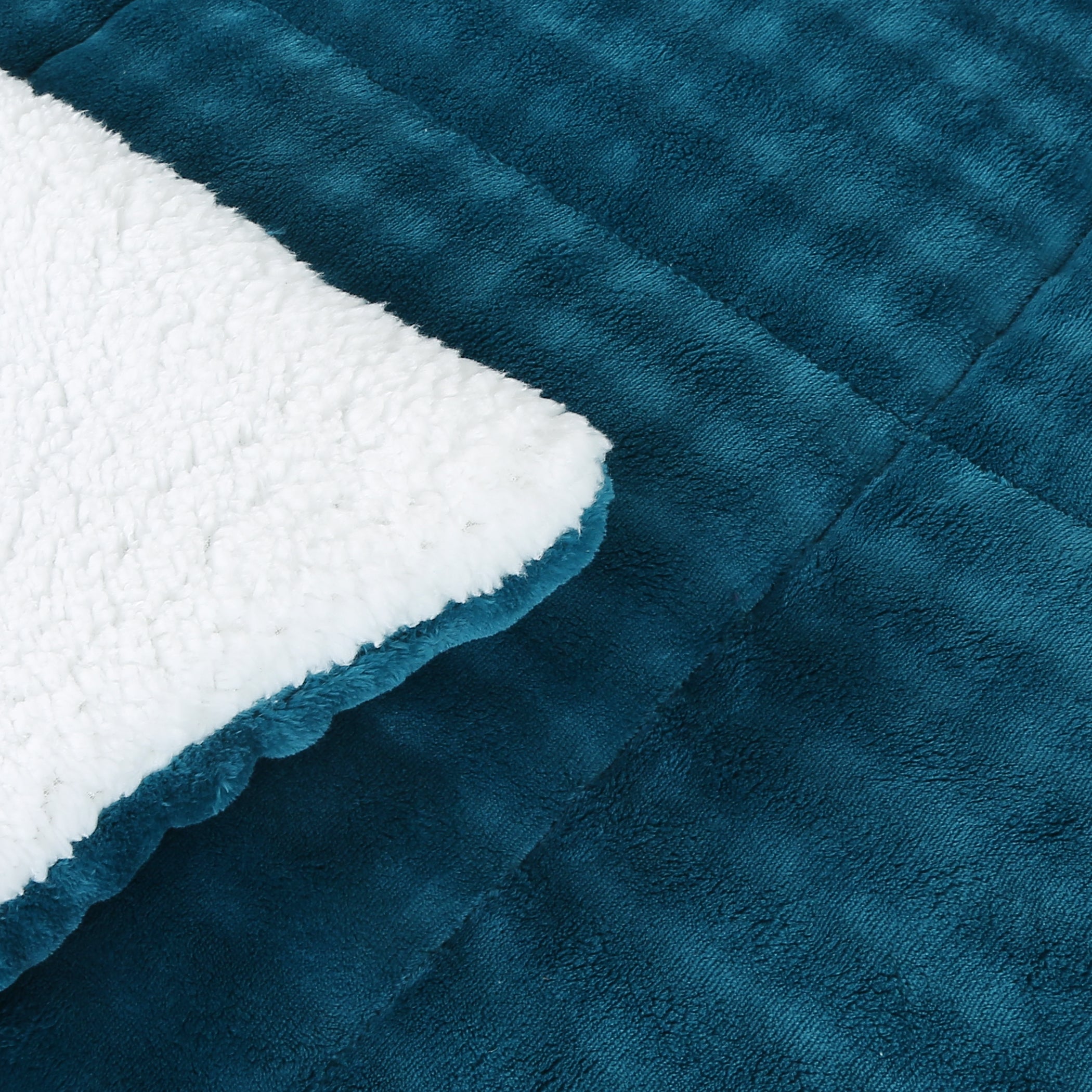 3 Piece Plush Flannel Comforter Set – Soft Bubble Velvet