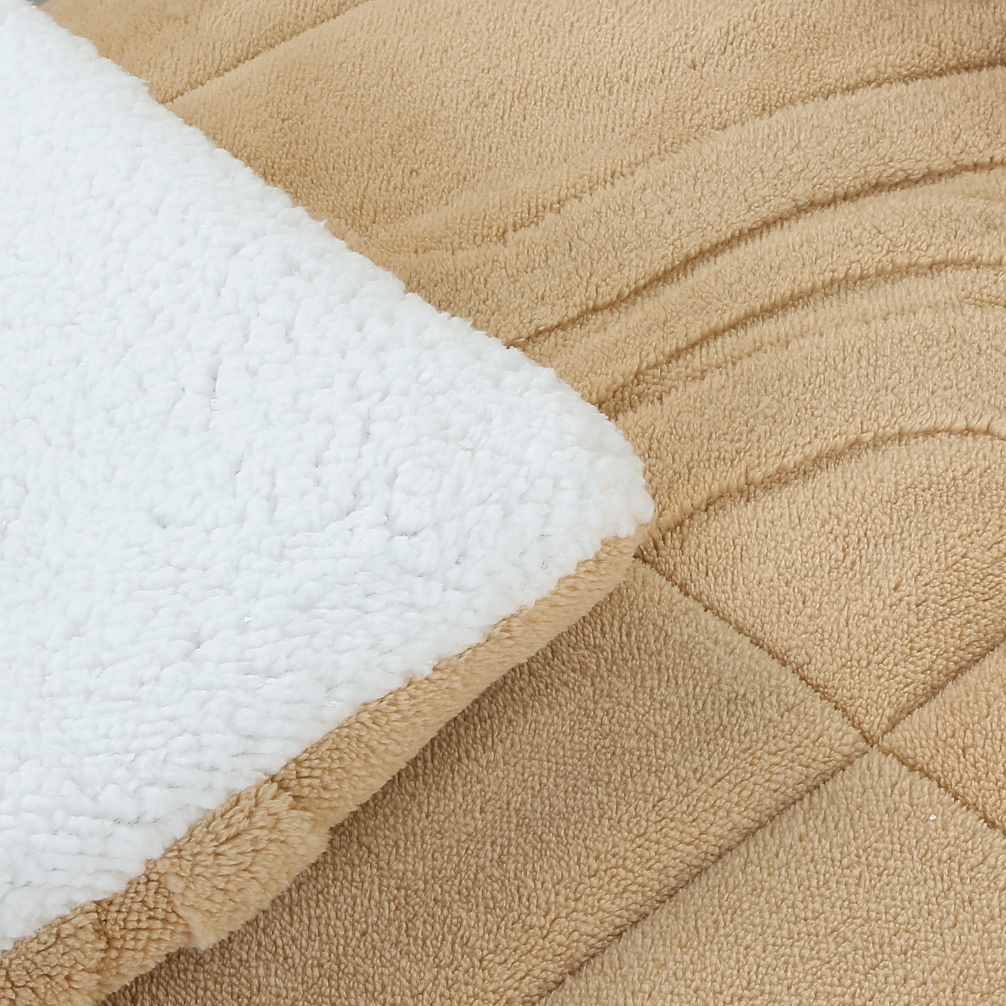 Luxury 3 Piece Wave Jacquard Plush Comforter Set MEW