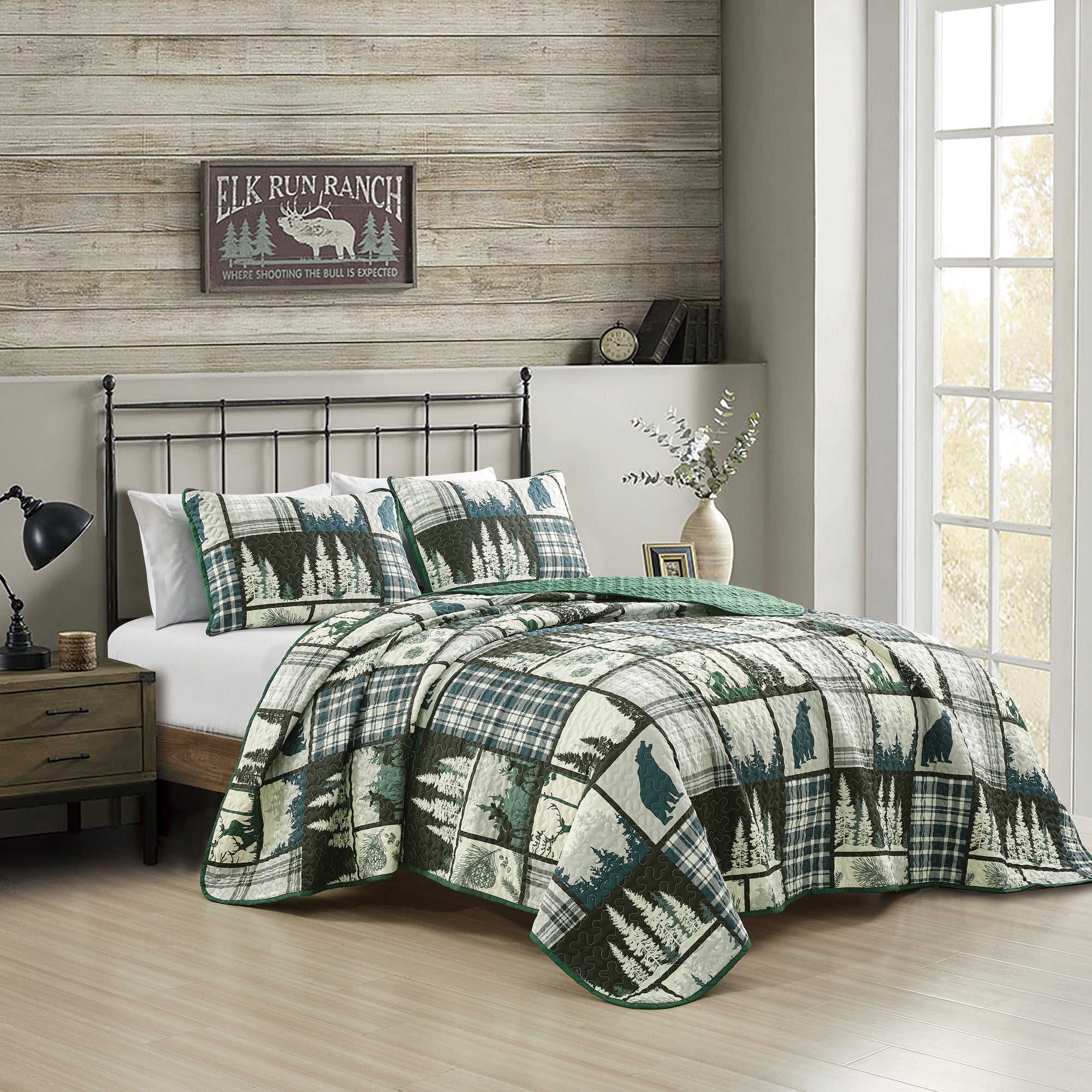3 Piece Rustic Lodge Quilt Set - Bear Forest Plaid Bedspread 22672