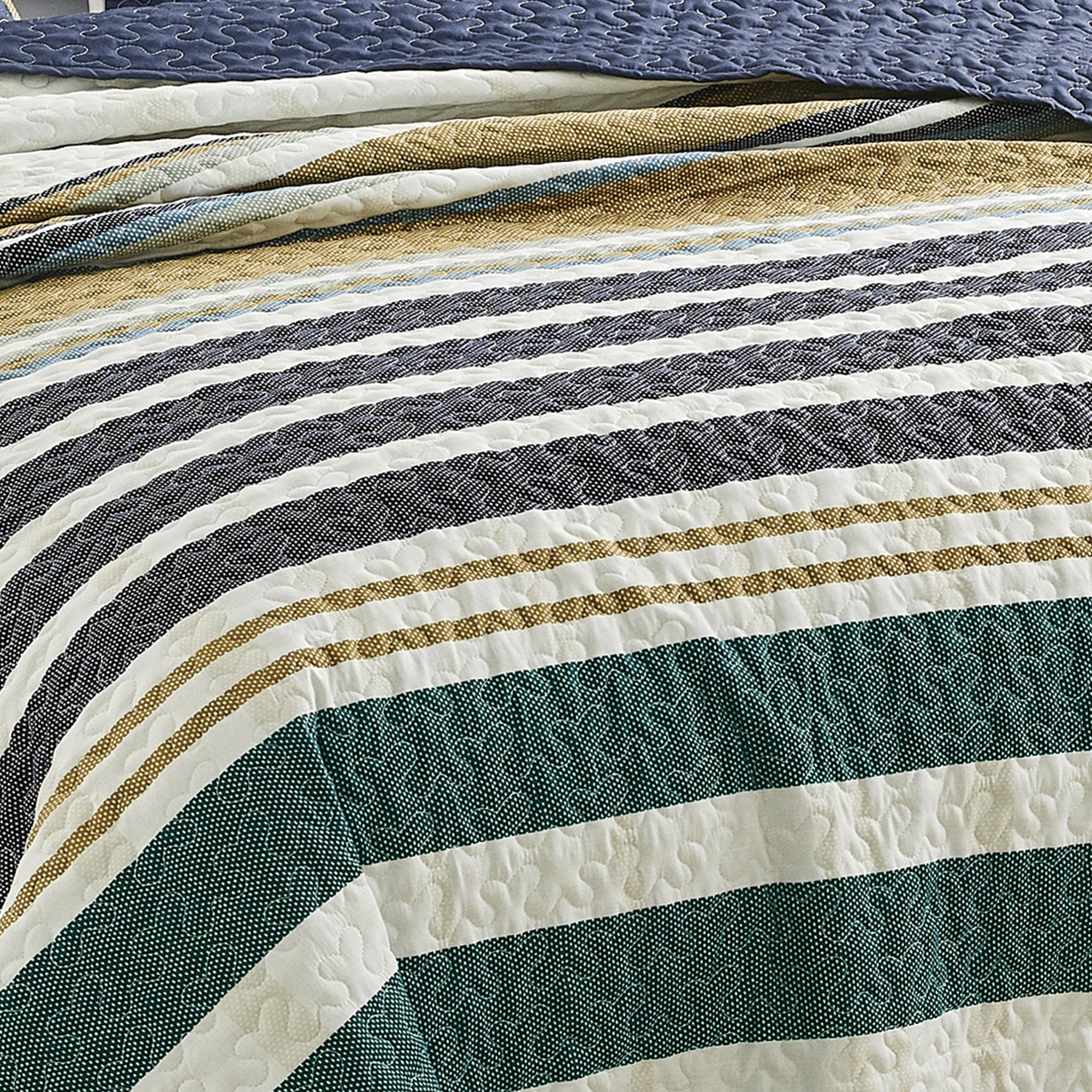 3 Piece Coastal Striped Quilt Set Lightweight Bedspread Madras