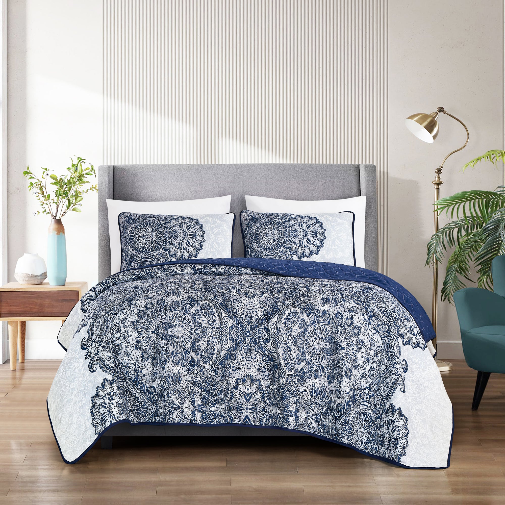 3 Piece Lightweight Reversible Navy Medallion Quilt Bedspread Set JB22985