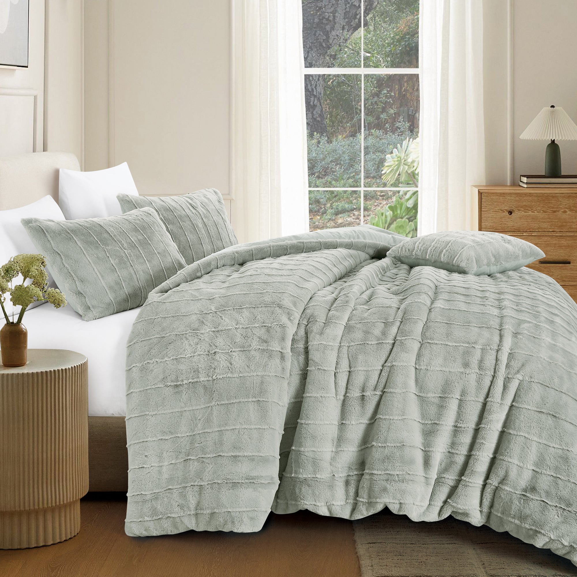 4-Piece Textured Stripe Faux Fur Comforter Set with Velvet Backing
