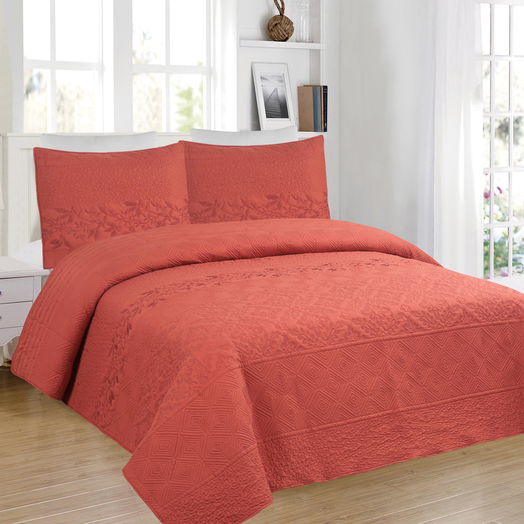 3-Piece Embroidered Quilt Set – Elegant Bedspread with Textured Floral & Geometric Patterns