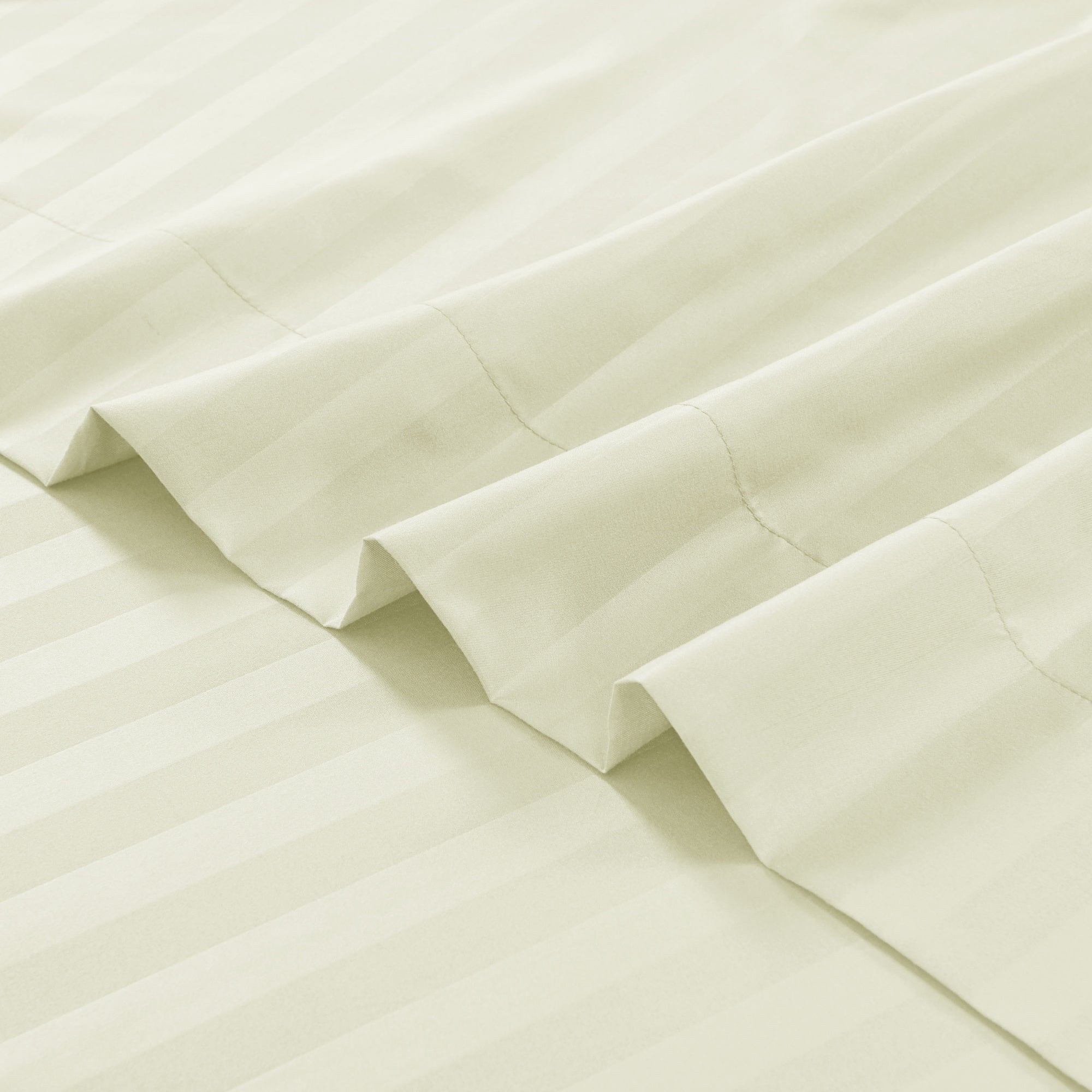 3/4 Piece Luxury Stripe Bed Sheet Set – Soft Hotel Bedding Collection 35000