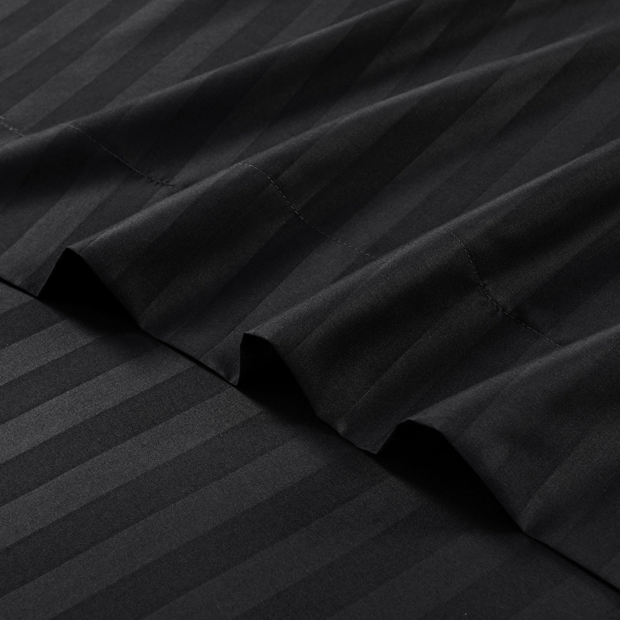 3/4 Piece Luxury Stripe Bed Sheet Set – Soft Hotel Bedding Collection 35000