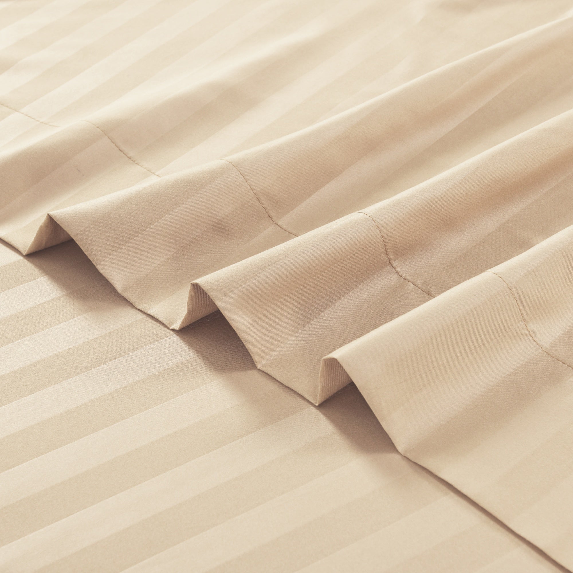 3/4 Piece Luxury Stripe Bed Sheet Set – Soft Hotel Bedding Collection 35000