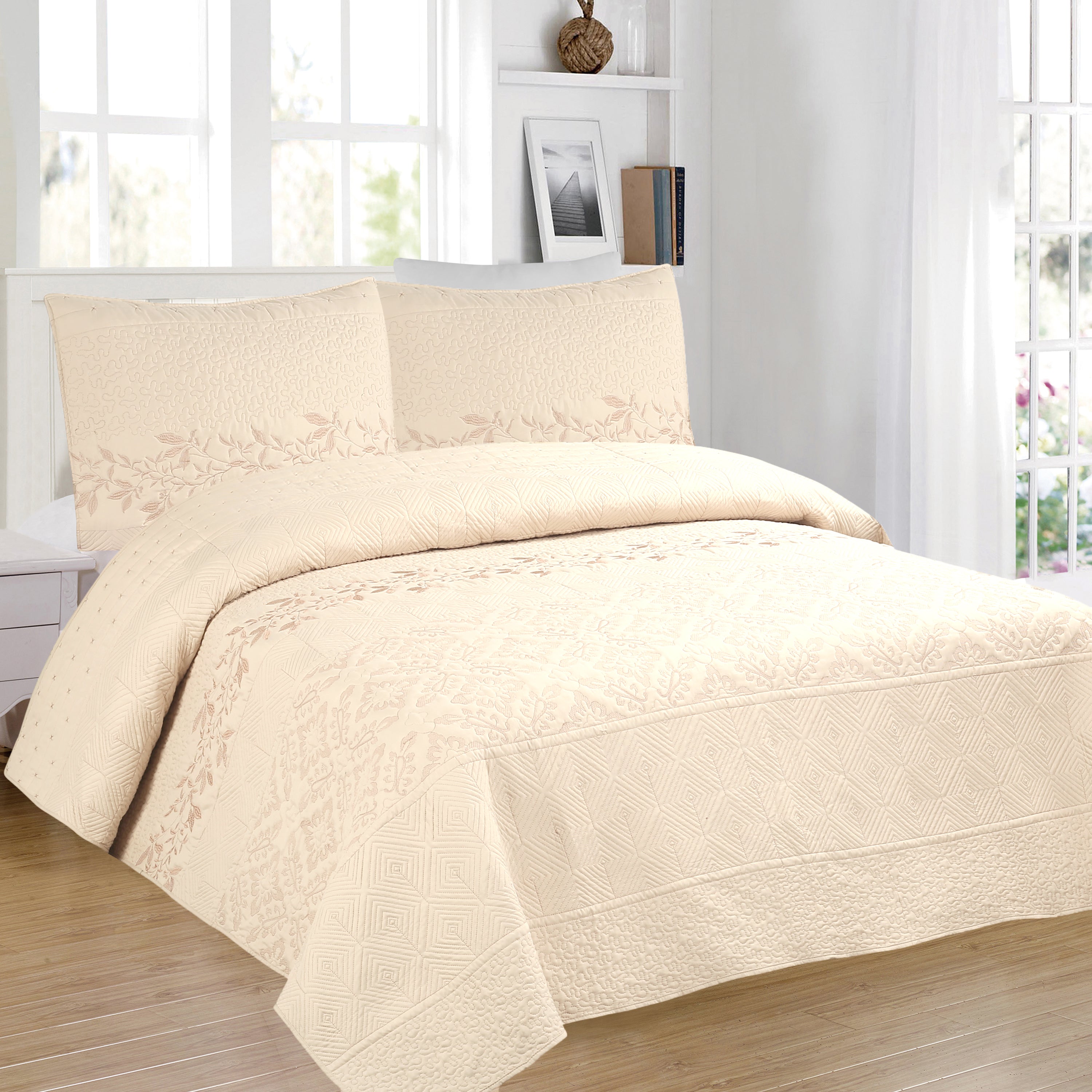 3 Piece Elegant Embroidered Quilt Set – Textured Floral & Geometric Bedspread
