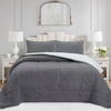 3 PCS Leaf Pattern Jacquard Soft Plush Comforter Set