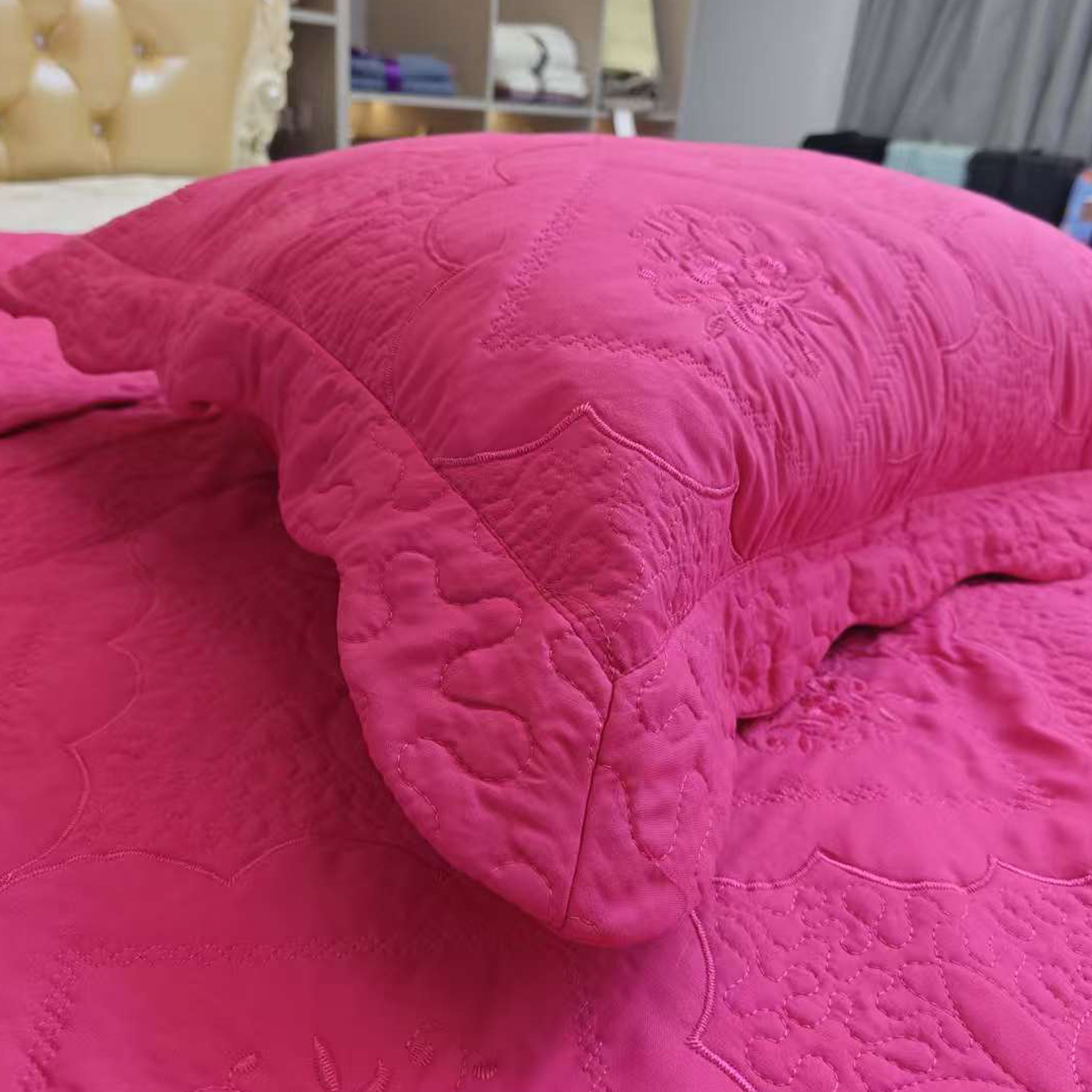 3 Piece Floral Embroidered Quilted Bedspread Set