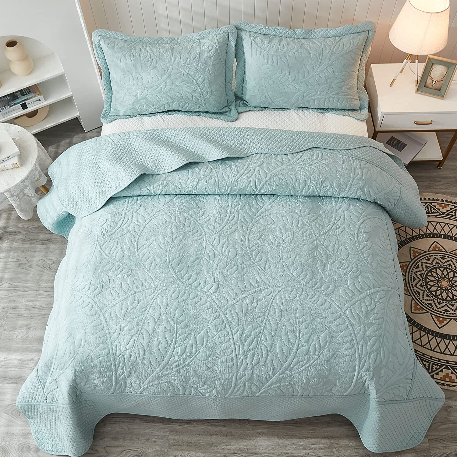 3 Piece 100% Cotton Embroidered Quilt Set – Botanical Farmhouse Bedspread