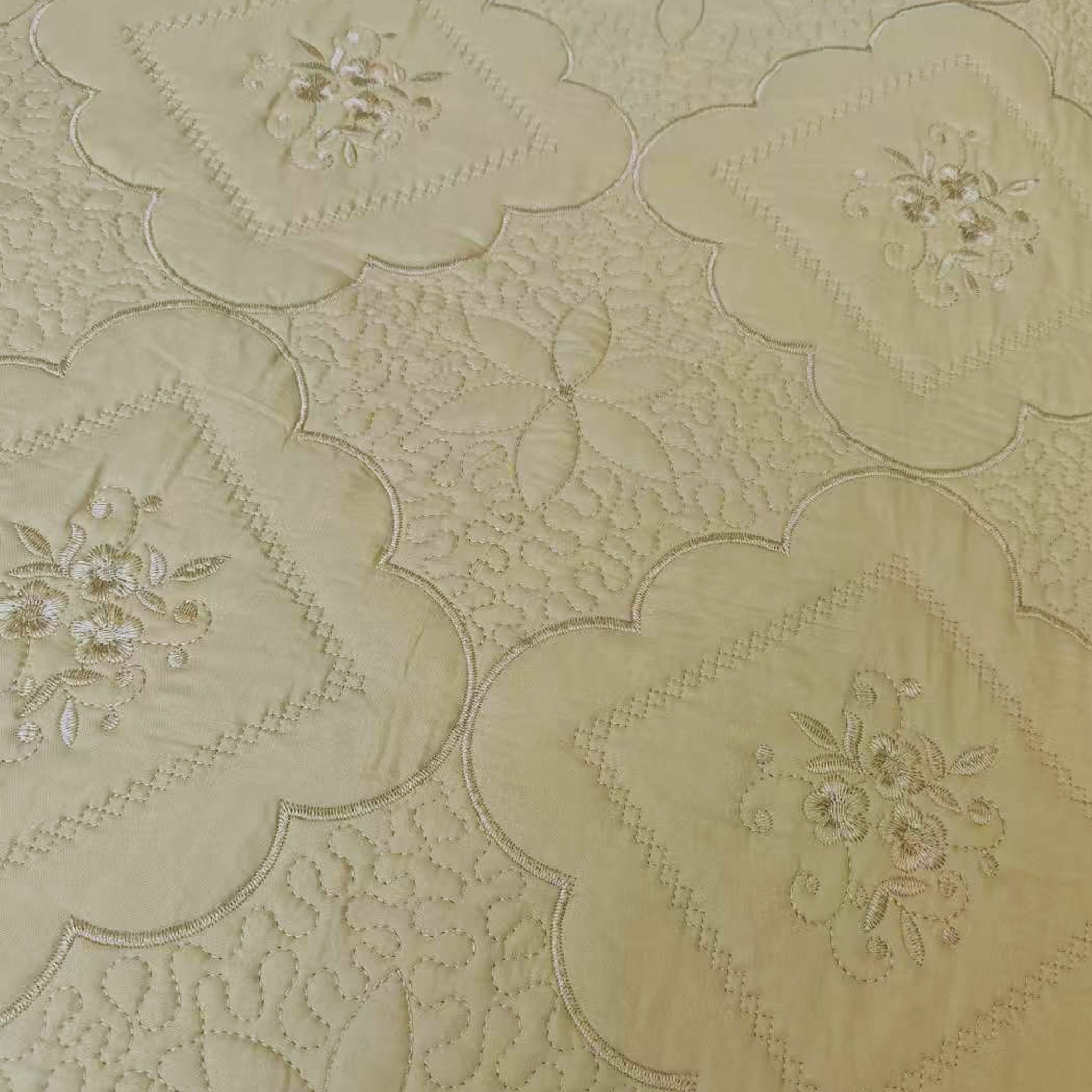 3 Piece Floral Embroidered Quilted Bedspread-Beautiful Stitching- Lightweight Bedspread Set Queen/King Size