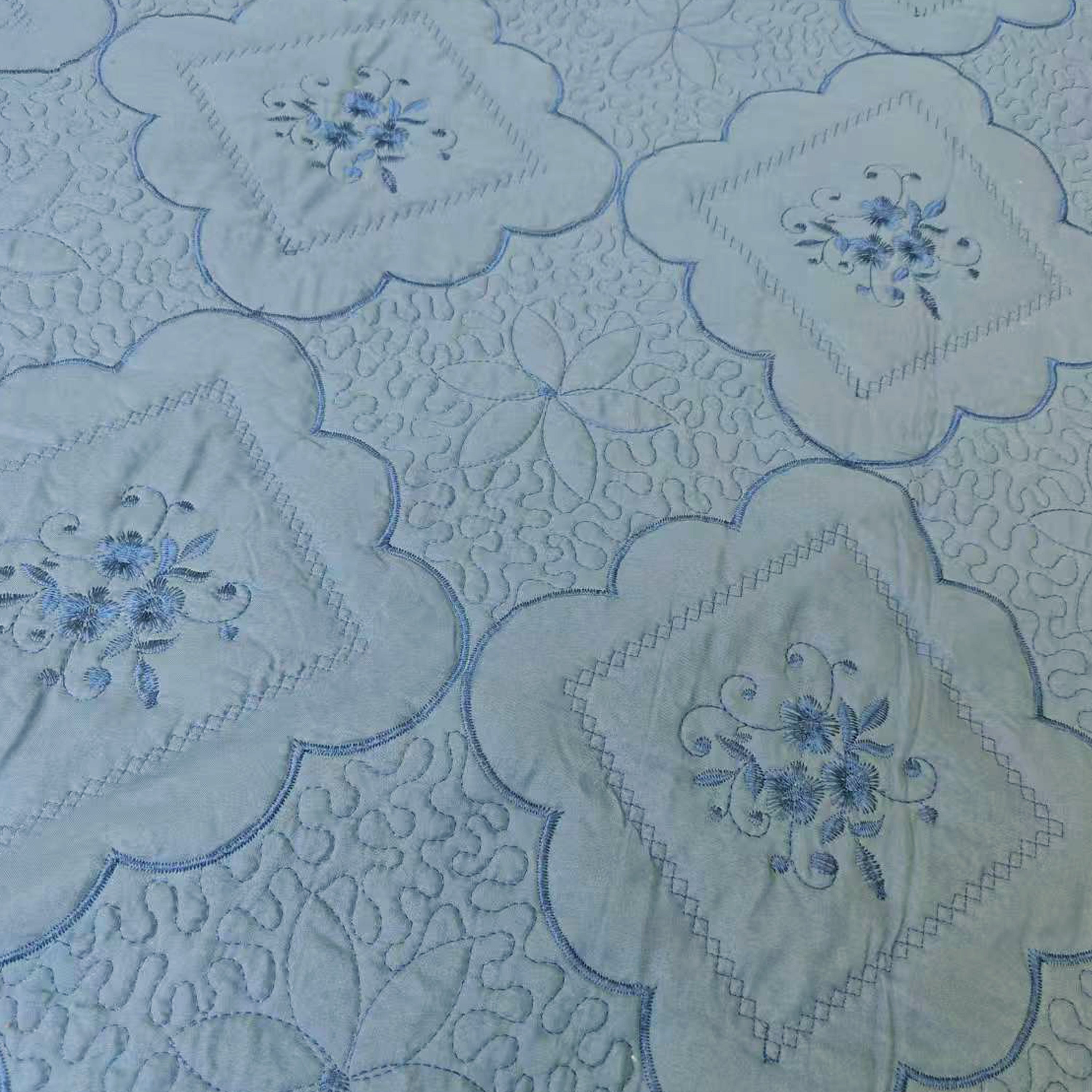 3 Piece Floral Embroidered Quilted Bedspread Set