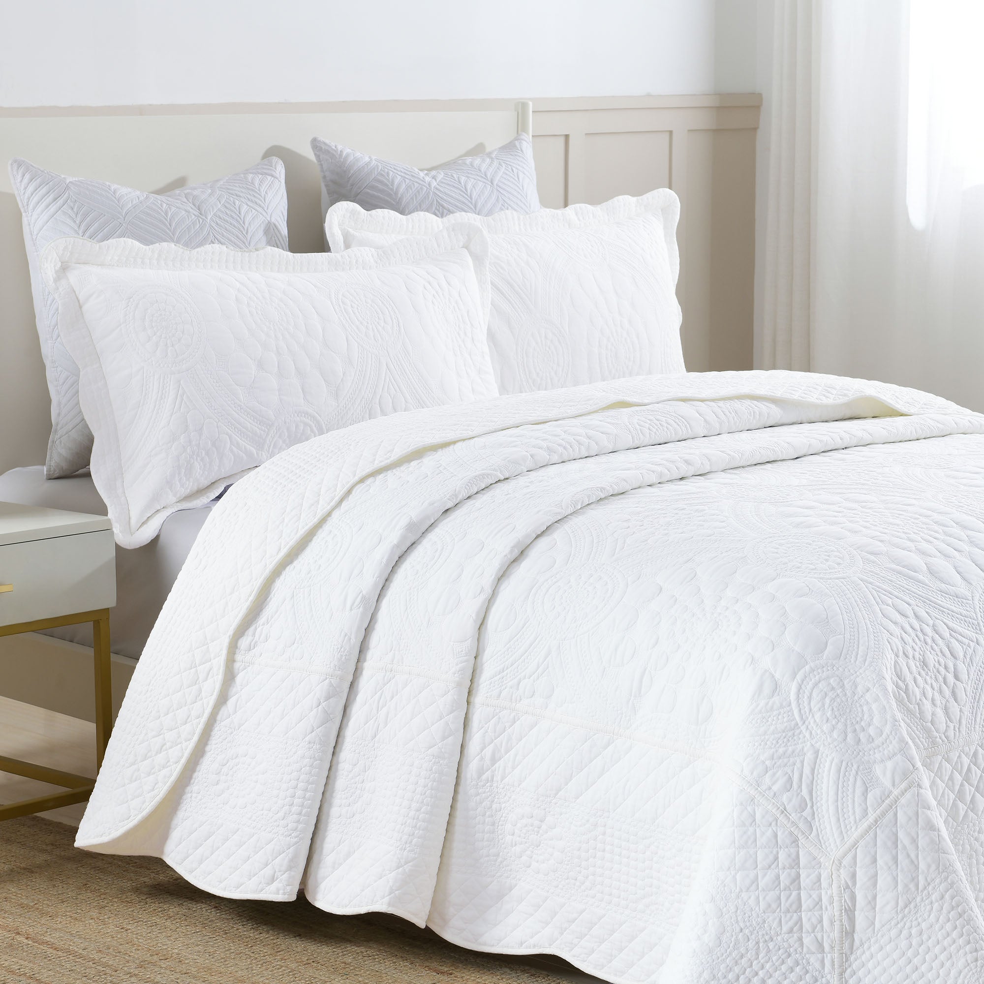 3 Piece 100% Cotton Embroidered Quilt Set – Elegant Matelassé Bedspread