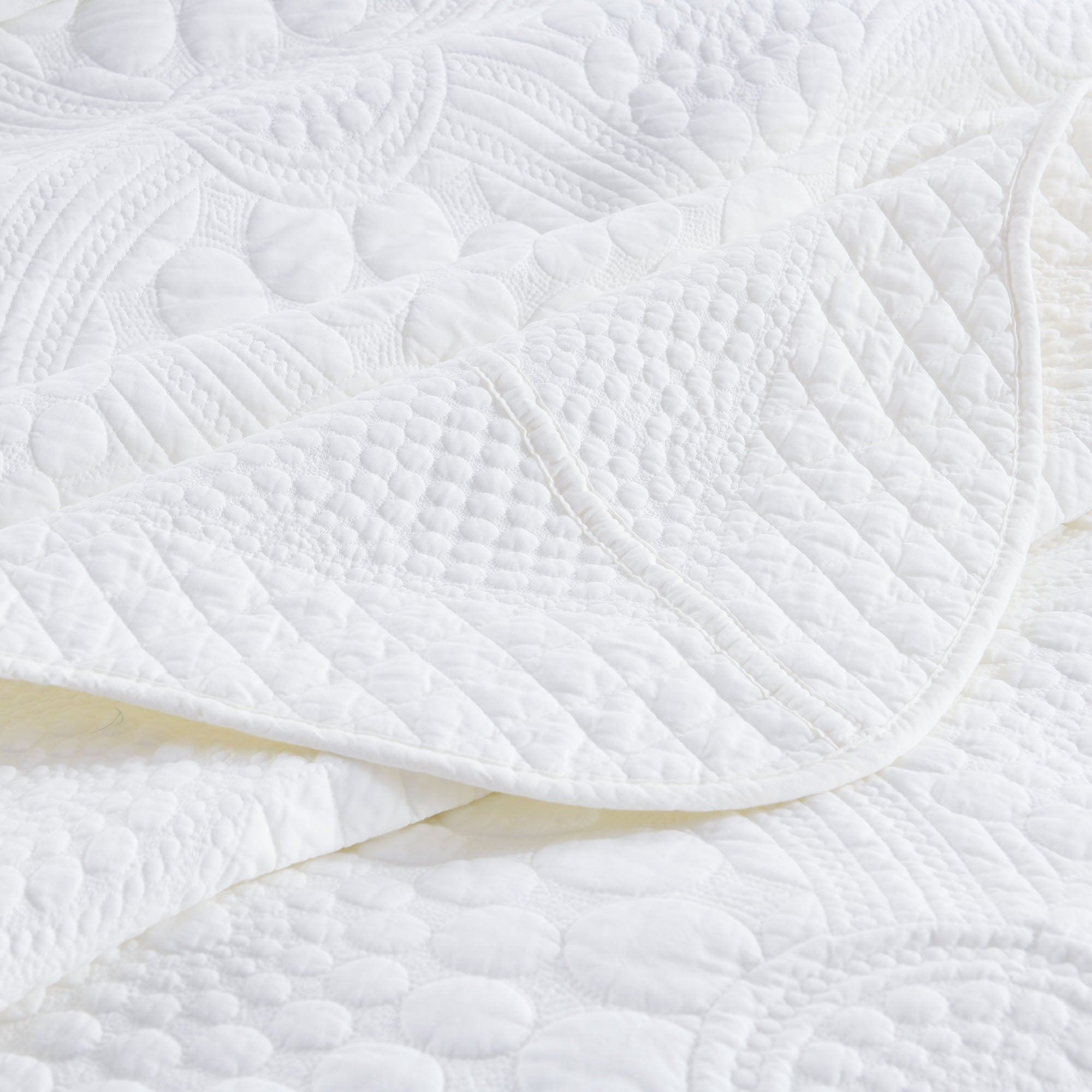 3 Piece 100% Cotton Embroidered Quilt Set – Elegant Matelassé Bedspread