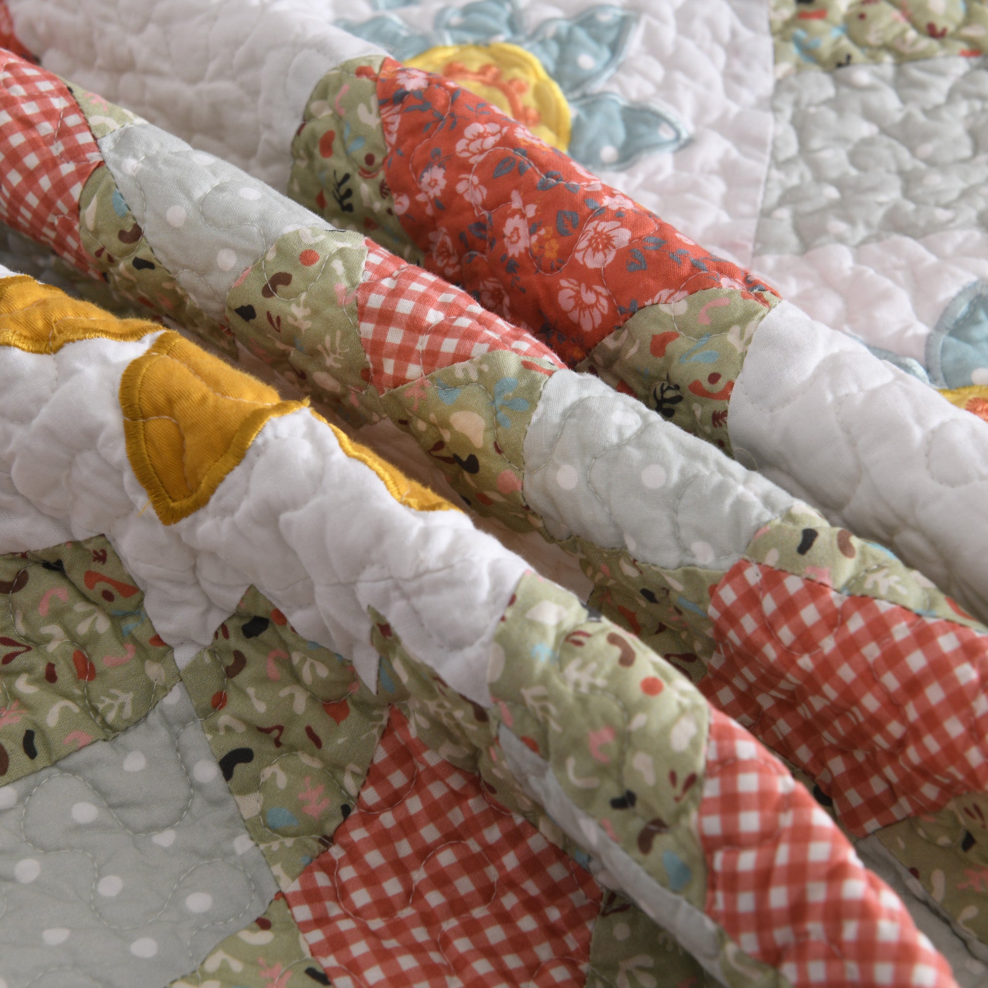 3 Piece 100% Cotton Floral Patchwork Quilt Set – Vintage Country Bedspread CP326
