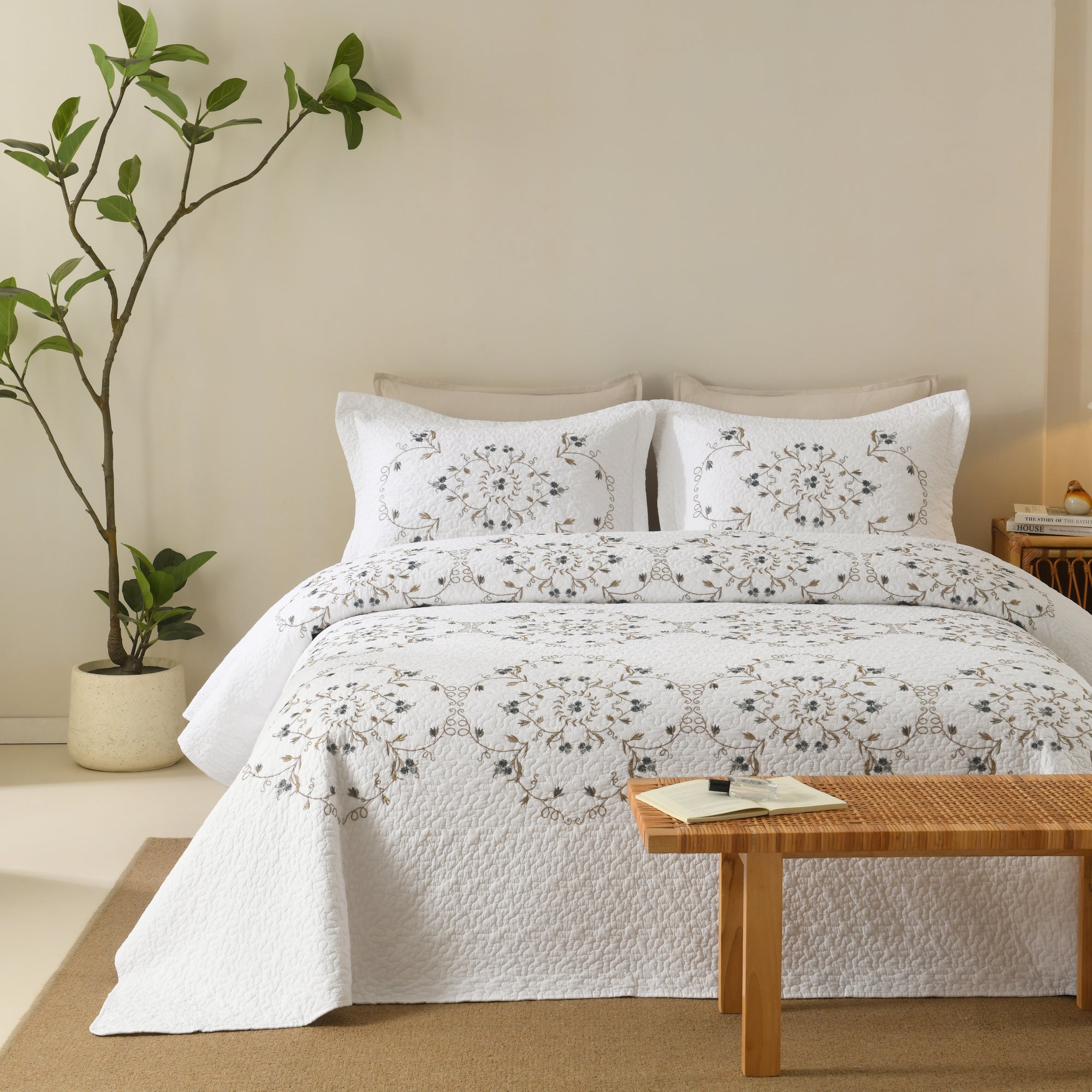3 Piece Cotton Cover Floral Embroidered Quilt Set - Vintage Cottage Bedspread ME523