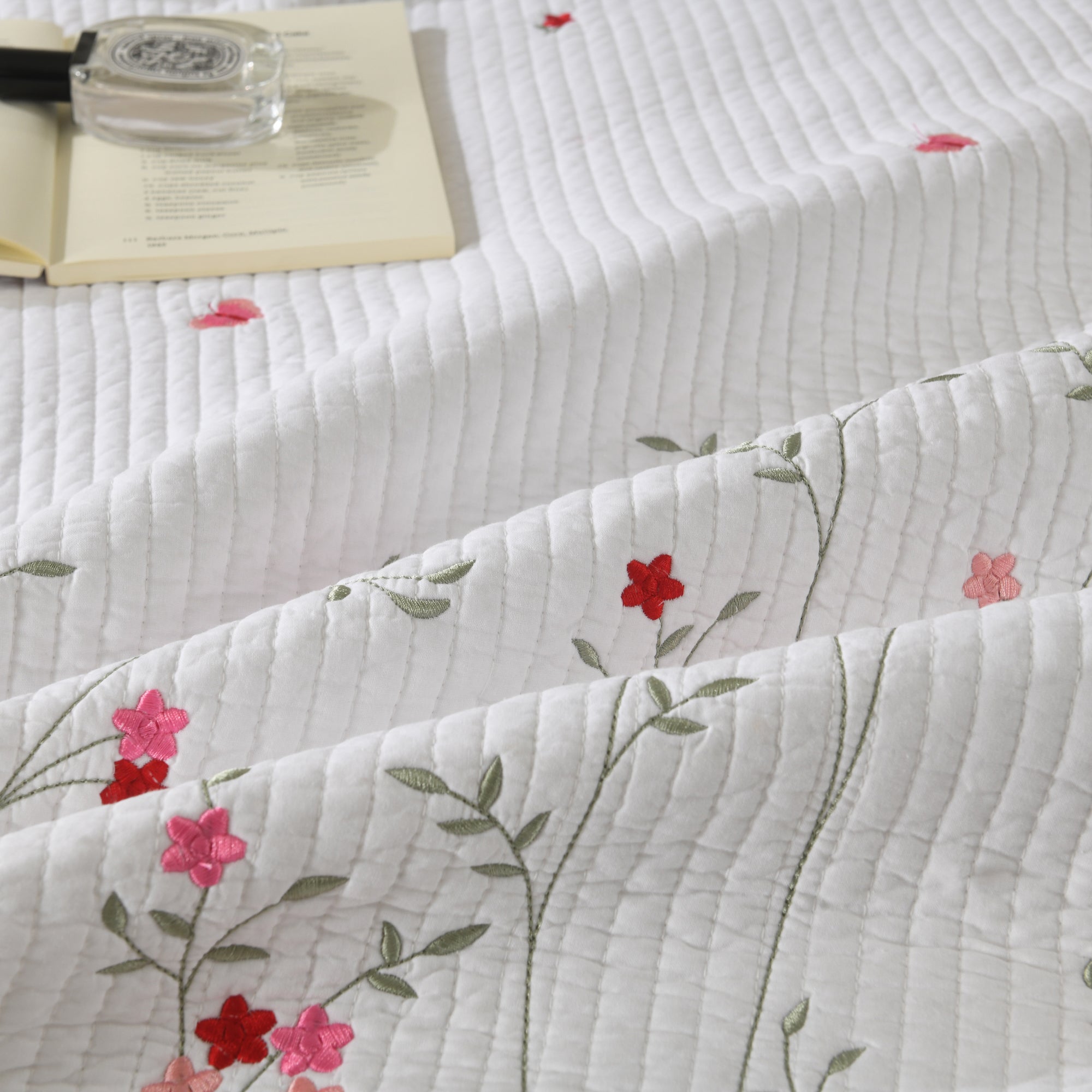 3 Piece Cotton Cover Floral Embroidered Cottage Quilt Bedspread Set ME513