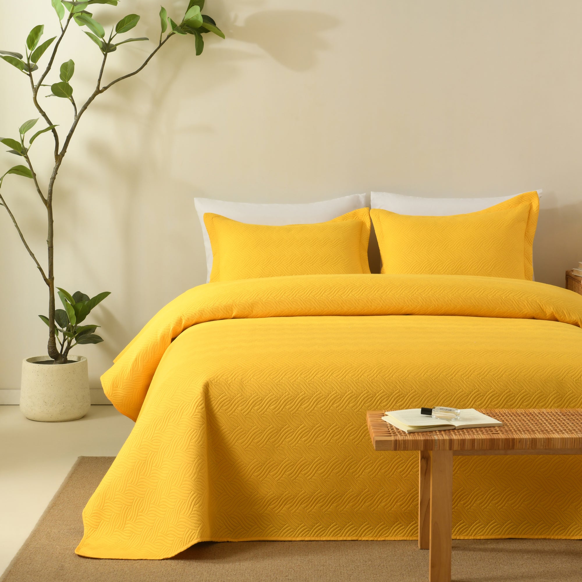 100% Polyester Ultrasonic Quilted Lightweight Quilt Bedspread Set