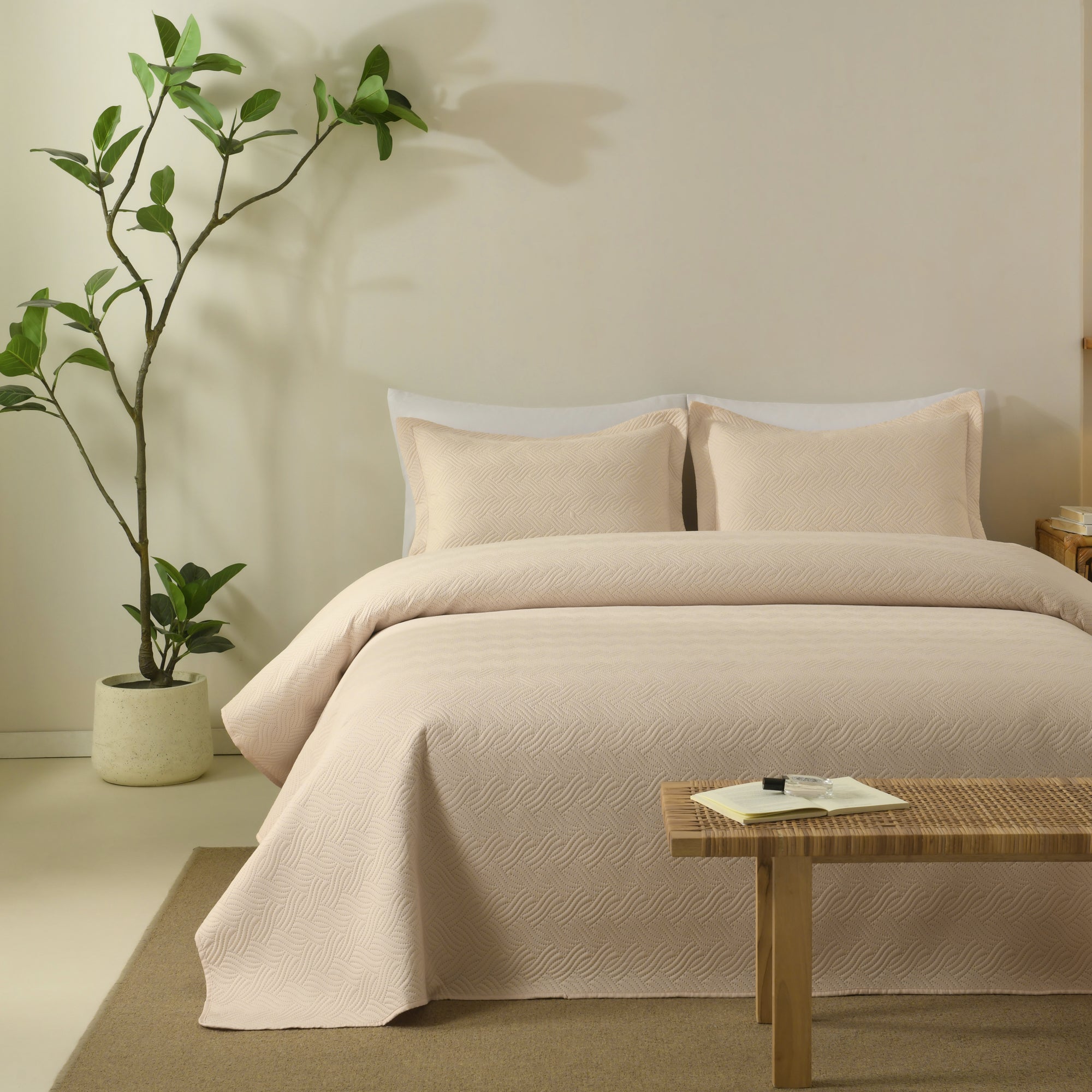 100% Polyester Ultrasonic Quilted Lightweight Quilt Bedspread Set
