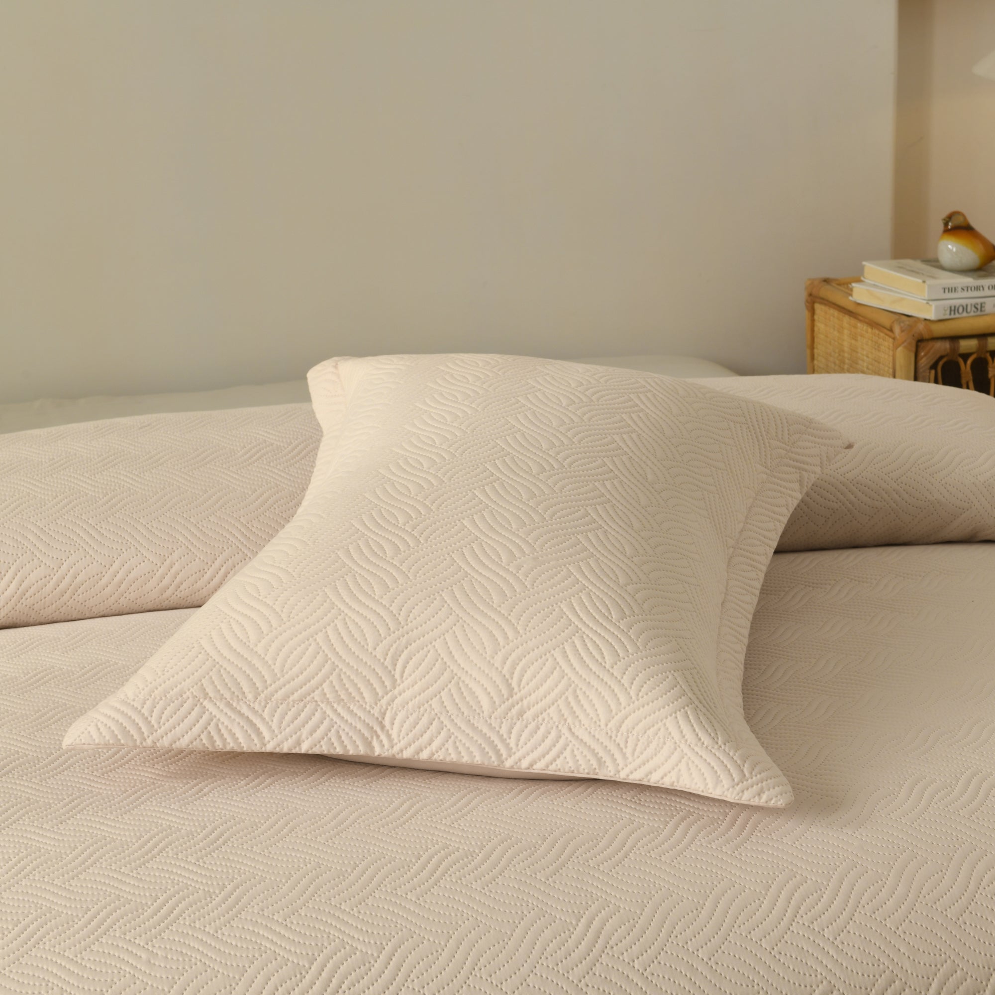 100% Polyester Ultrasonic Quilted Lightweight Quilt Bedspread Set