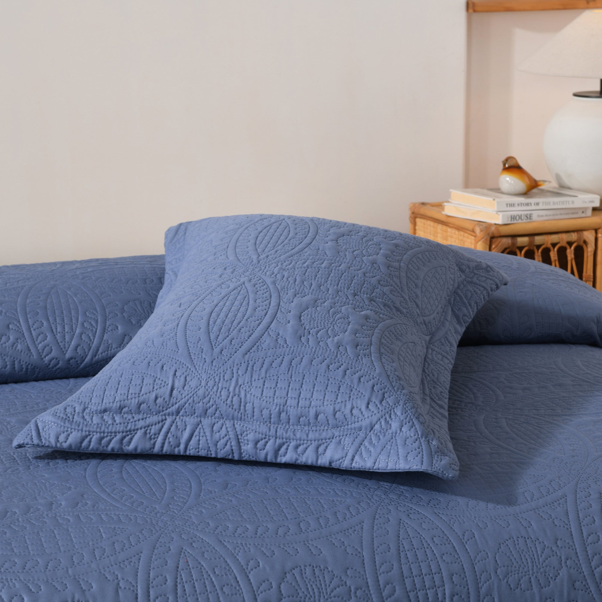 100% Polyester Ultrasonic Quilted Lightweight Quilt Bedspread Set