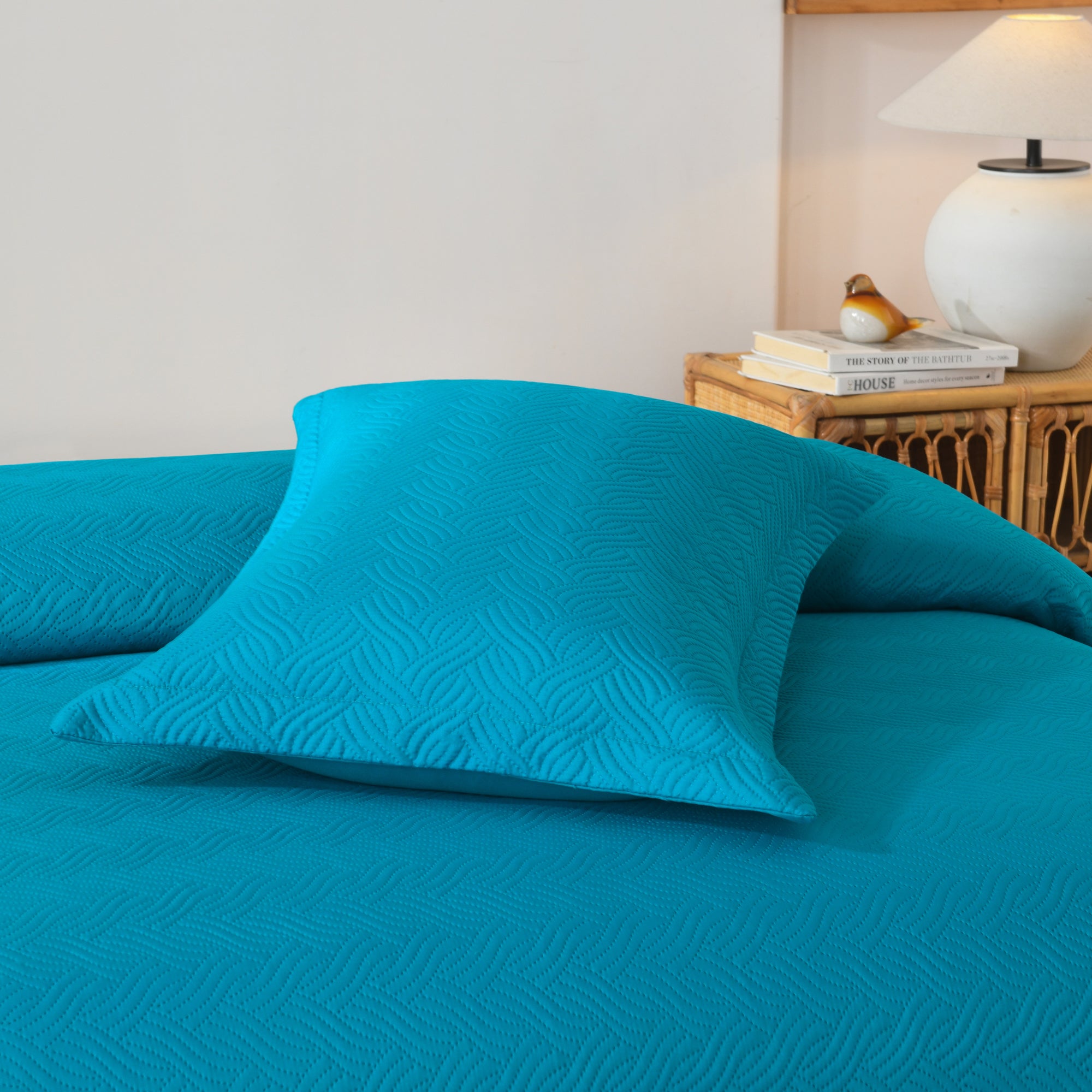 100% Polyester Ultrasonic Quilted Lightweight Quilt Bedspread Set
