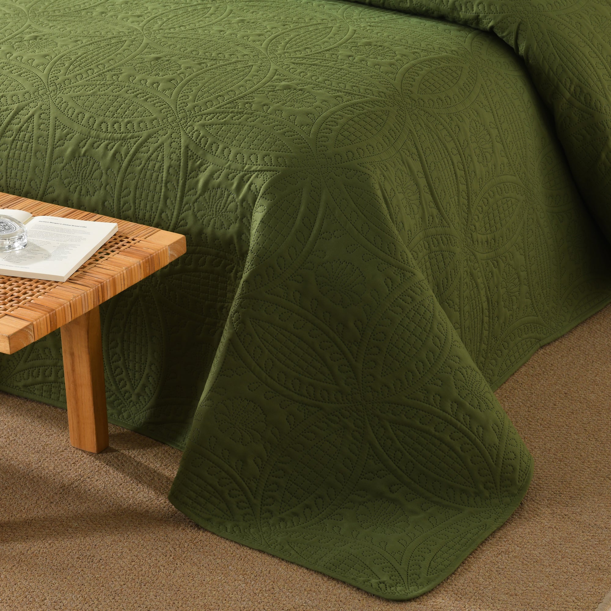 100% Polyester Ultrasonic Quilted Lightweight Quilt Bedspread Set