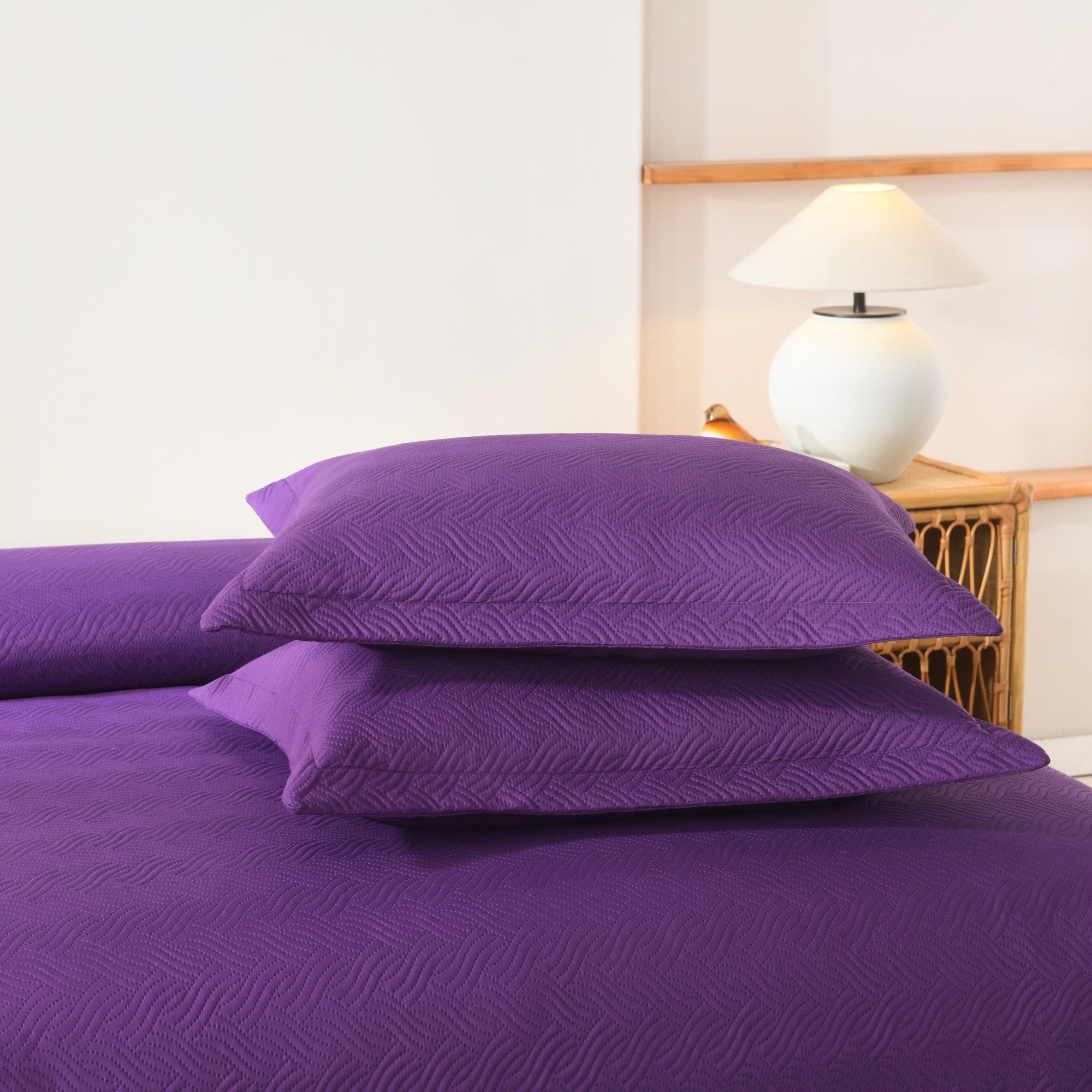 100% Polyester Ultrasonic Quilted Lightweight Quilt Bedspread Set