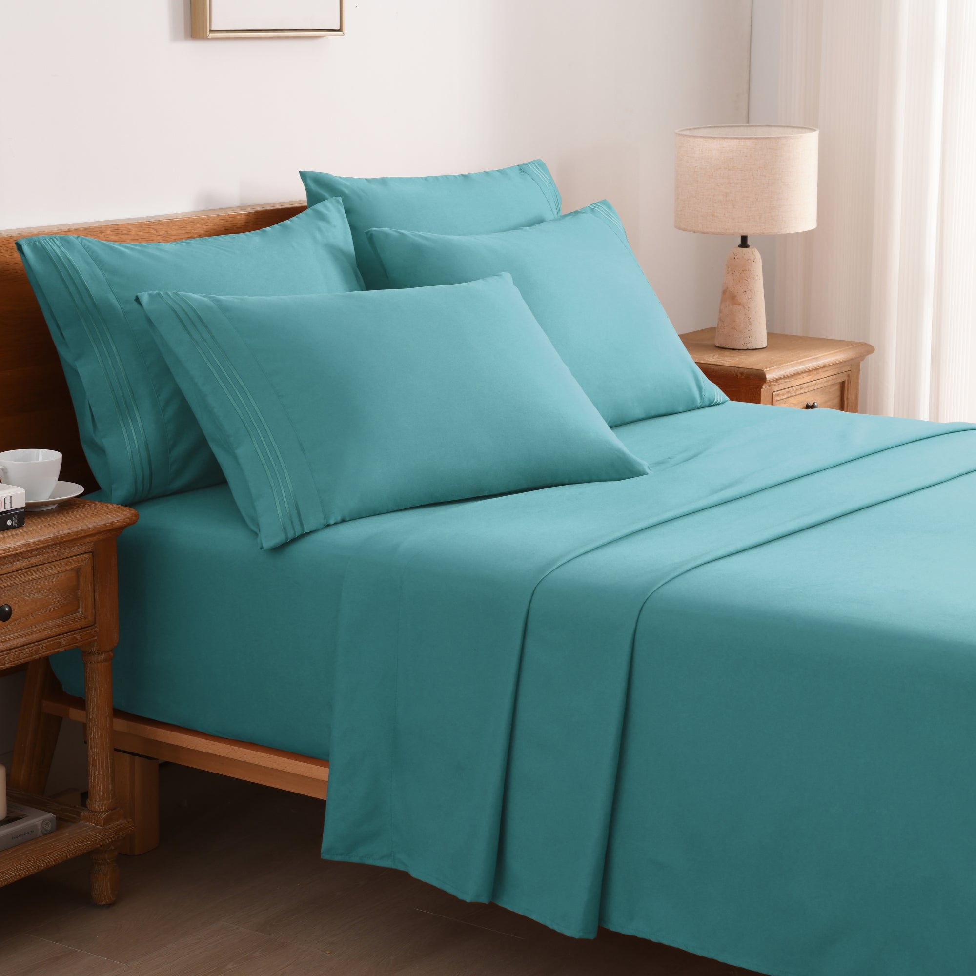 4/6 Piece Soft Solid Embroidered Bed Sheet Set