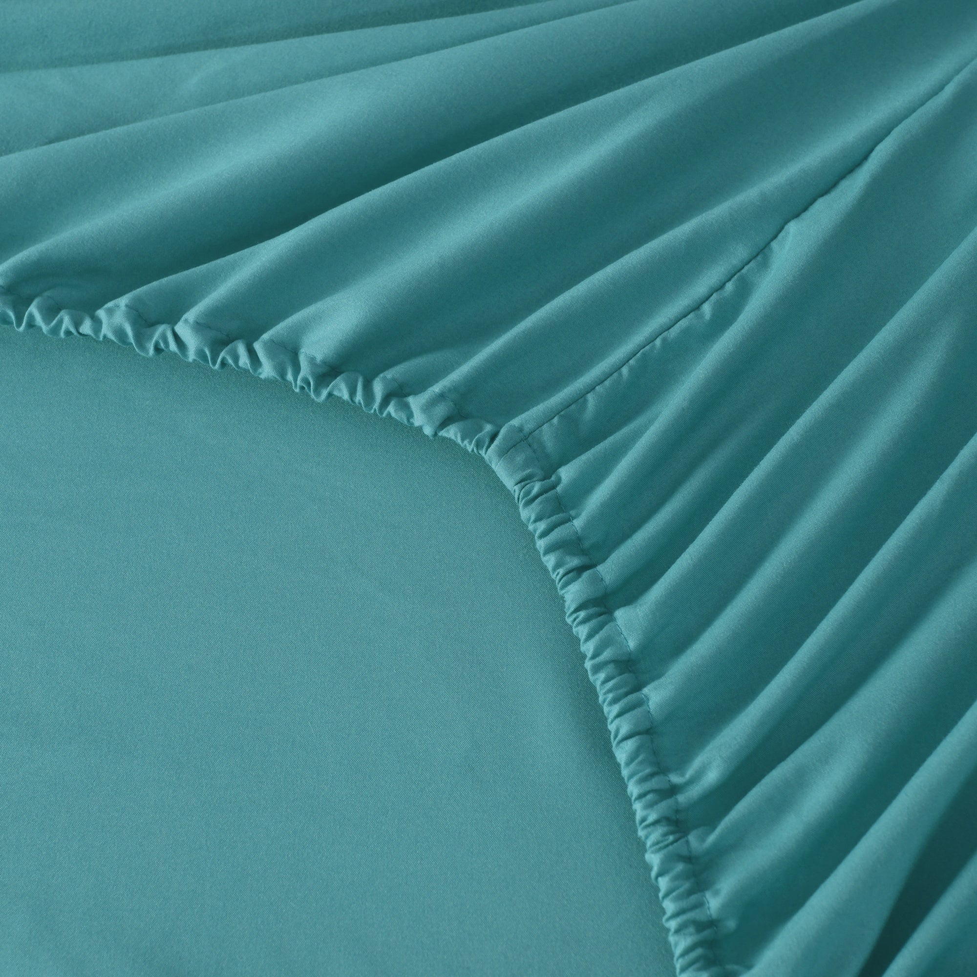 4/6 Piece Soft Solid Embroidered Bed Sheet Set