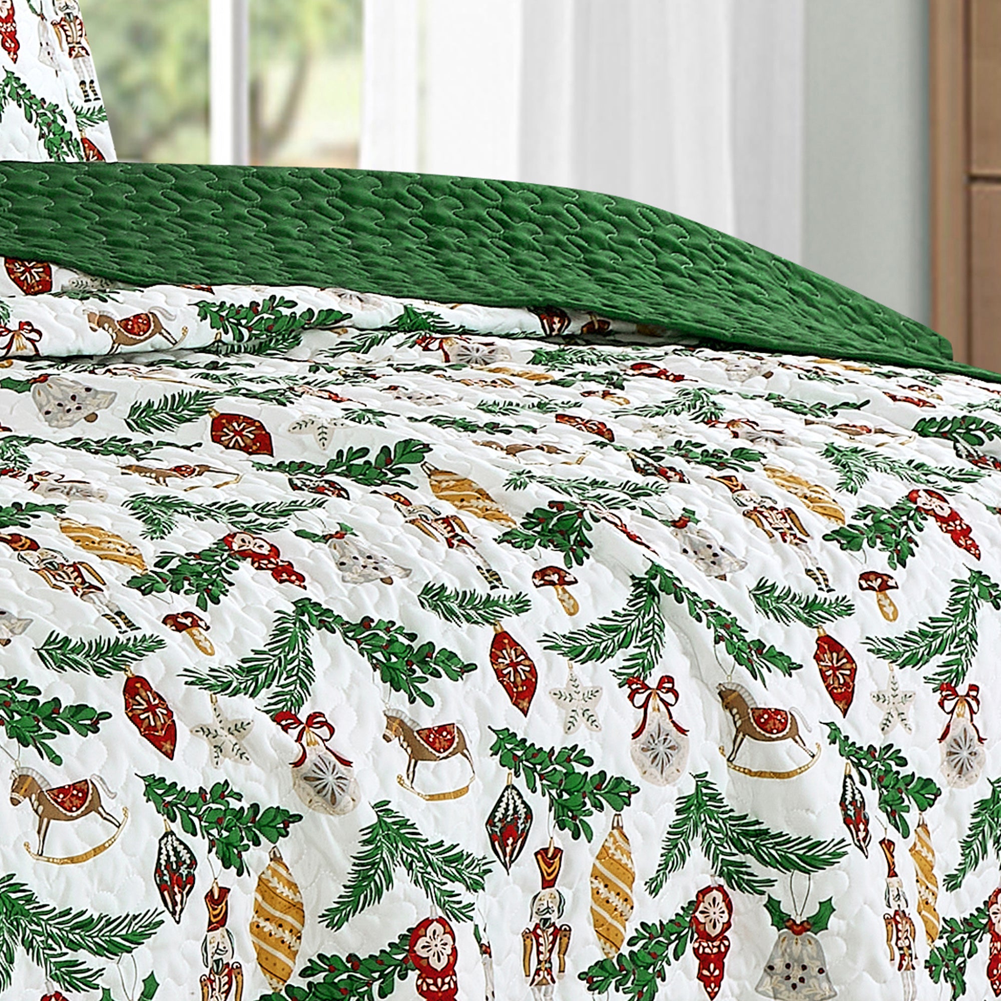 3-Piece Holiday Cheer Christmas Bedspread Set– Reversible Quilt with Ornaments & Evergreen Print JB601