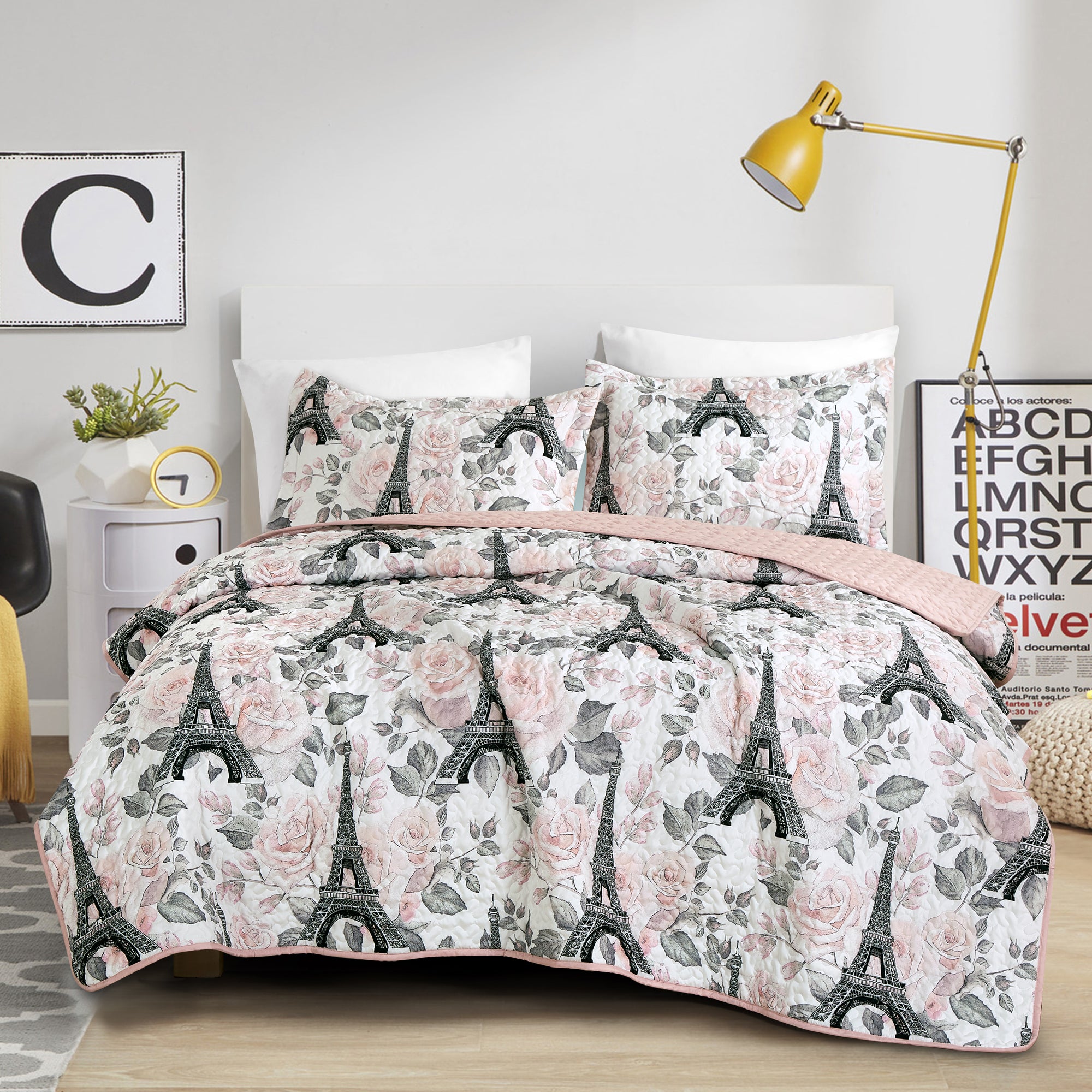 2/3 Piece Kids Eiffel Tower Floral Reversible Quilt Set – Paris Pink Bedspread