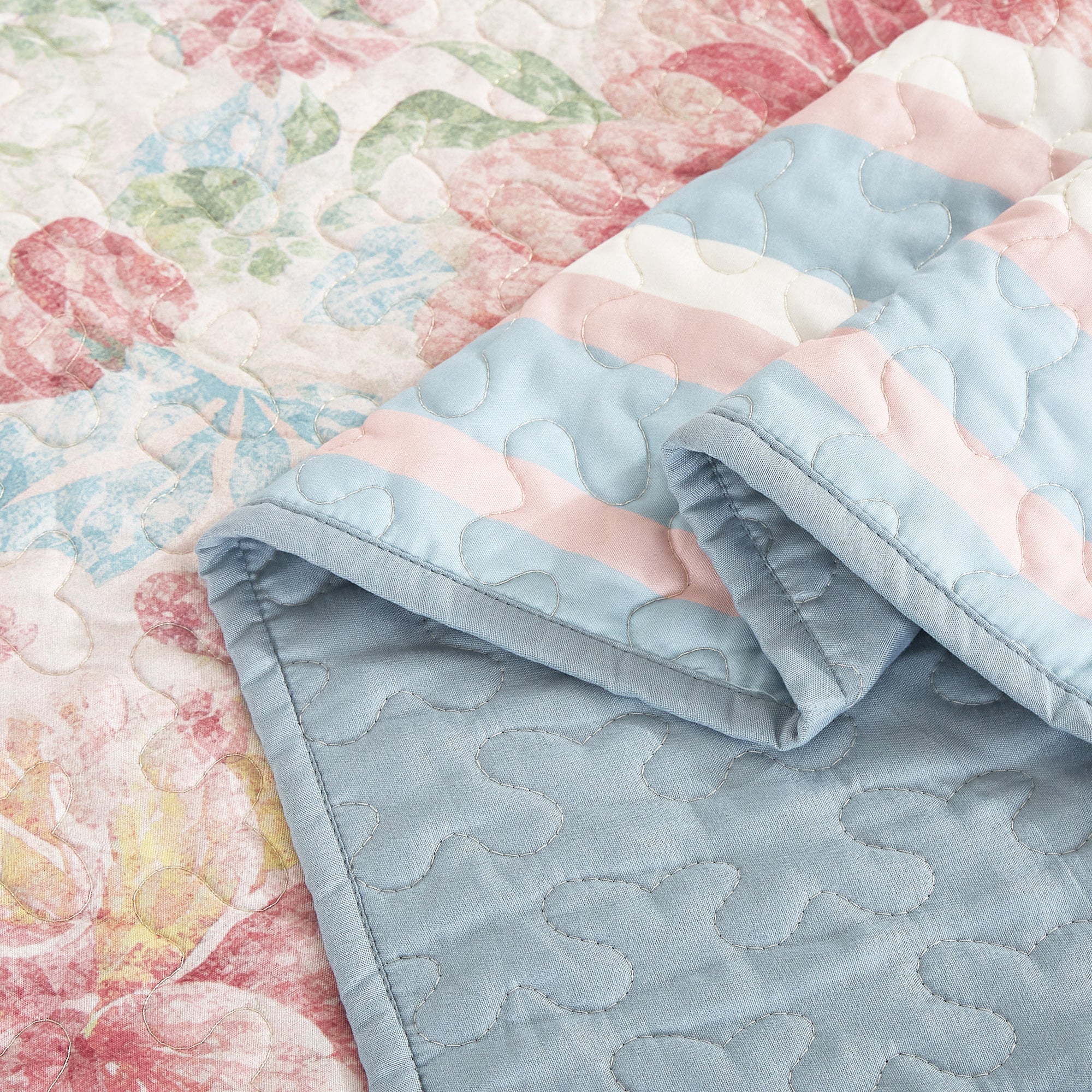 3 Piece Lightweight Quilt Bedspread Set Reversible Floral Botanical