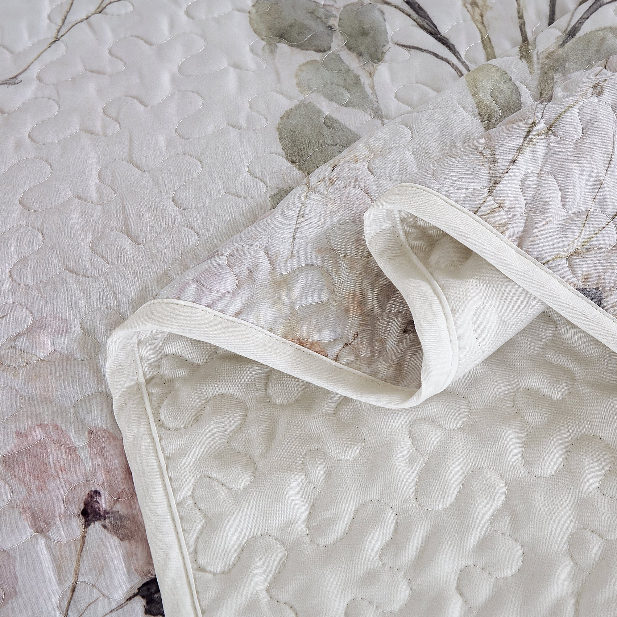 3 Piece Lightweight Quilt Bedspread Set Reversible Floral Botanical