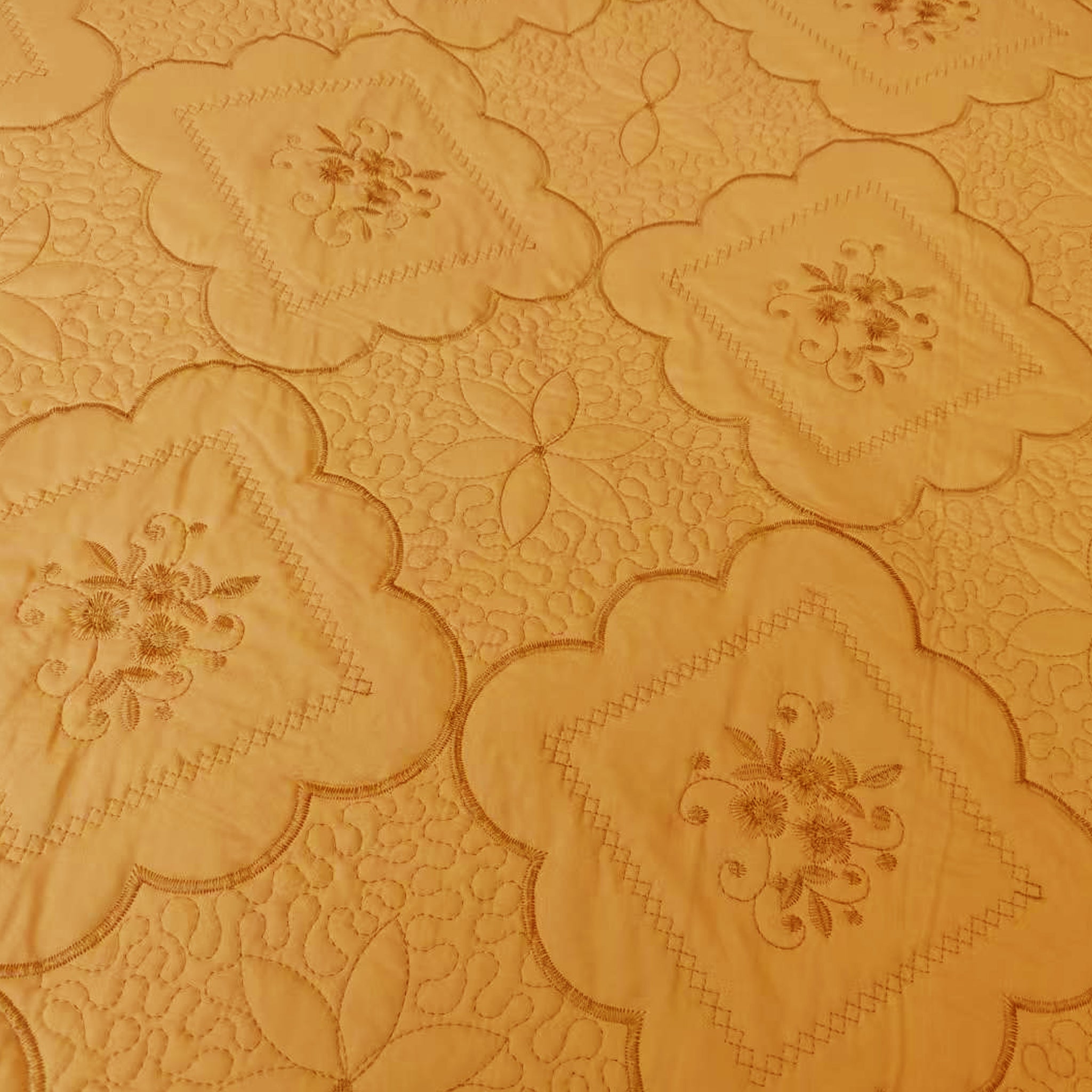 3 Piece Floral Embroidered Quilted Bedspread-Beautiful Stitching- Lightweight Bedspread Set Queen/King Size